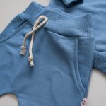 moletom e calça infantil, conjunto moletom bordado infantil, conjunto infantil estiloso, moletom gola careca infantil, moda bebe, roupa para bebe, roupa de criança, loja online infantil, loja de roupa de bebe online, frete grátis, roupinhas bebe estilosas, outono inverno, conjuntinho bebe, peças infantis, conjunto 100% algodão, roupa bebe confortável, loja de bebe, roupa infantil minimalista, roupa baby, moda baby, algodão premium, roupinha de bebê, vestuário para bebês, roupas para recém-nascidos, roupas de bebê menina/menino, enxoval de bebê, body de bebê, jogos de roupa para bebê, acessórios para bebê, moda bebê, roupinhas fofas para bebê, roupas para chá de bebê, baby, roupas para bebes, site confiável, peças infantis, moda infantil, roupa de criança, moda bebe fashion, le coeur, fácil de abotoar, roupinha unissex para bebe