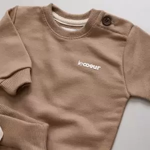 moletom e calça infantil, conjunto moletom bordado infantil, conjunto infantil estiloso, moletom gola careca infantil, moda bebe, roupa para bebe, roupa de criança, loja online infantil, loja de roupa de bebe online, frete grátis, roupinhas bebe estilosas, outono inverno, conjuntinho bebe, peças infantis, conjunto 100% algodão, roupa bebe confortável, loja de bebe, roupa infantil minimalista, roupa baby, moda baby, algodão premium, roupinha de bebê, vestuário para bebês, roupas para recém-nascidos, roupas de bebê menina/menino, enxoval de bebê, body de bebê, jogos de roupa para bebê, acessórios para bebê, moda bebê, roupinhas fofas para bebê, roupas para chá de bebê, baby, roupas para bebes, site confiável, peças infantis, moda infantil, roupa de criança, moda bebe fashion, le coeur, fácil de abotoar, roupinha unissex para bebe