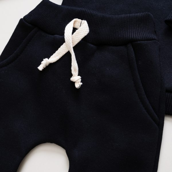 moletom e calça infantil, conjunto moletom peluciado infantil, conjunto infantil estiloso, moletom gola careca infantil, moda bebe, roupa para bebe, roupa de criança, loja online infantil, loja de roupa de bebe online, frete grátis, roupinhas bebe estilosas, outono inverno, conjuntinho bebe, peças infantis, conjunto 100% algodão, roupa bebe confortável, loja de bebe, roupa infantil minimalista, roupa baby, moda baby, algodão premium, roupinha de bebê, vestuário para bebês, roupas para recém-nascidos, roupas de bebê menina/menino, enxoval de bebê, body de bebê, jogos de roupa para bebê, acessórios para bebê, moda bebê, roupinhas fofas para bebê, roupas para chá de bebê, baby, roupas para bebes, site confiável, peças infantis, moda infantil, roupa de criança, moda bebe fashion, le coeur, fácil de abotoar, roupinha unissex para bebe