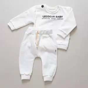 moletom e calça infantil, conjunto moletom peluciado infantil, conjunto infantil estiloso, moletom gola careca infantil, moda bebe, roupa para bebe, roupa de criança, loja online infantil, loja de roupa de bebe online, frete grátis, roupinhas bebe estilosas, outono inverno, conjuntinho bebe, peças infantis, conjunto 100% algodão, roupa bebe confortável, loja de bebe, roupa infantil minimalista, roupa baby, moda baby, algodão premium, roupinha de bebê, vestuário para bebês, roupas para recém-nascidos, roupas de bebê menina/menino, enxoval de bebê, body de bebê, jogos de roupa para bebê, acessórios para bebê, moda bebê, roupinhas fofas para bebê, roupas para chá de bebê, baby, roupas para bebes, site confiável, peças infantis, moda infantil, roupa de criança, moda bebe fashion, le coeur, fácil de abotoar, roupinha unissex para bebe