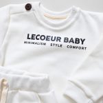 moletom e calça infantil, conjunto moletom peluciado infantil, conjunto infantil estiloso, moletom gola careca infantil, moda bebe, roupa para bebe, roupa de criança, loja online infantil, loja de roupa de bebe online, frete grátis, roupinhas bebe estilosas, outono inverno, conjuntinho bebe, peças infantis, conjunto 100% algodão, roupa bebe confortável, loja de bebe, roupa infantil minimalista, roupa baby, moda baby, algodão premium, roupinha de bebê, vestuário para bebês, roupas para recém-nascidos, roupas de bebê menina/menino, enxoval de bebê, body de bebê, jogos de roupa para bebê, acessórios para bebê, moda bebê, roupinhas fofas para bebê, roupas para chá de bebê, baby, roupas para bebes, site confiável, peças infantis, moda infantil, roupa de criança, moda bebe fashion, le coeur, fácil de abotoar, roupinha unissex para bebe