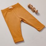 calça basica suedine confortavel neutro unissex le coeur outono inverno varejo minimalista estiloso pratico facil leve moda bebe baby (34)