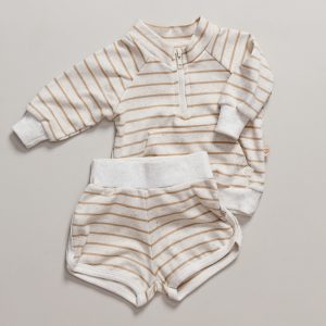 conjunto listrado infantil, conjunto infantil jaqueta e short, conjunto meia estação, jaqueta infantil com ziper, jaqueta bebe com ziper, bermuda infantil, short infantil, short 100% algodão, verão, baby, site confiável, primavera verão, peças infantis, moda infantil, roupa de criança, conjunto body manga curta infantil, unissex, le coeur, minimalista, Roupas de bebê, Roupas infantis, Moda bebê, Roupas para recém-nascido, loja de bebê online, Conjuntos de bebê, Roupa de bebê a preço acessível, Roupas de bebê em promoção, Roupas de bebê para o verão, Conjuntos de roupas de bebê, Roupas de bebê meia estação, Roupa que cresce junto com o bebê, calça para bebê, Macacão para bebê Camiseta bebê, Roupas de bebê Fáceis de trocar, Body bebê, Calça bebê, macacão com pezinho, Saída de maternidade, Roupa de bebê para sair da maternidade, Roupa para neném, Peças para neném, short infantil, shorts para bebe, tapa fralda