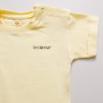 enxoval para bebe lista de enxoval maternidade dicas de maternidade mamae de primeira viagem recem nasciso puerperio amamentacao duvidas sobre maternidade gravidez parto cesaria parto natural dicas para o sono do bebe dicas de amamentacao primeiros passos do bebe macacão infantil, macacão bebe, malha 100% algodão, verão, baby, site confiável, primavera verão, peças infantis, moda infantil, roupa de criança, conjunto body manga curta infantil, unissex, le coeur, minimalista, Roupas de bebê, Roupas infantis, Moda bebê, Roupas para recém-nascido, loja de bebê online, Conjuntos de bebê, Roupa de bebê a preço acessível, Roupas de bebê em promoção, Roupas de bebê para o verão, Conjuntos de roupas de bebê, Roupas de bebê meia estação, Roupa que cresce junto com o bebê, calça para bebê, Macacão para bebê Camiseta bebê, Roupas de bebê Fáceis de trocar, Body bebê, Calça bebê, macacão com pezinho, Saída de maternidade, Roupa de bebê para sair da maternidade, Roupa para neném, Peças para neném maternidade sapatinho de bebe mantinha de bebe roupa de bebe menino roupa de bebe menina
