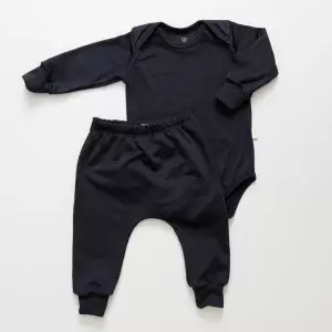 enxoval para bebê, lista de enxoval maternidade, dicas de maternidade, mamãe de primeira viagem, recém-nascido, puerpério, amamentação, dúvidas sobre maternidade, gravidez, parto, cesárea, parto natural, dicas para o sono do bebê, primeiros passos do bebê, macacão infantil, macacão bebê, malha 100% algodão, verão, primavera verão, baby, site confiável, peças infantis, moda infantil, roupa de criança, conjunto body manga curta infantil, unissex, Le Coeur, minimalista, roupas de bebê, roupas infantis, moda bebê, roupas para recém-nascido, loja de bebê online, conjuntos de bebê, roupa de bebê a preço acessível, roupas de bebê em promoção, roupas de bebê para o verão, conjuntos de roupas de bebê, roupas de bebê meia estação, roupa que cresce junto com o bebê, calça para bebê, macacão para bebê, camiseta bebê, roupas de bebê fáceis de trocar, body bebê, calça bebê, macacão com pezinho, saída de maternidade, roupa de bebê para sair da maternidade, roupa para neném, peças para neném maternidade, sapatinho de bebê, mantinha de bebê, roupa de bebê menino, roupa de bebê menina, touca para bebê, gorro para bebê, peças para aquecer o bebê, inverno, roupas de inverno para bebê, kit maternidade, enxoval bebê completo, kit body e calça bebê, kit saída de maternidade, kit roupas de recém-nascido, calça bebê suedine algodão, roupa de bebê confortável, enxoval bebê, roupas infantis, roupas para bebês preço, calça bebê, roupas personalizadas, roupas de maternidade, roupas de bebê confortáveis, calça de bebê unissex, ideias para mesversário, dicas de amamentação, quarto de bebê, decoração para quarto de bebê, malha leve e respirável, feito em algodão, confortável, maciez, moderna e estilosa, peças meia estação, enxoval completo para bebê, o que levar na mala da maternidade, lista enxoval maternidade atualizada, enxoval prático para recém-nascido, itens essenciais do enxoval, enxoval para mamãe e bebê, bolsa maternidade organizada, maternidade real, maternidade leve, maternidade na prática, dicas para mamães de primeira viagem, cuidados com o bebê recém-nascido, o que comprar antes do nascimento, roupinhas para maternidade, enxoval minimalista, enxoval sustentável para bebê, roupas fresquinhas para bebê, moda bebê verão, roupa leve para dias quentes, conjuntinho de verão bebê, roupas de bebê respiráveis, tecidos leves para o calor, roupas de bebê para meia-estação, looks de verão para bebê, conforto térmico para o bebê, roupa de bebê para clima quente, kit verão bebê, looks básicos de verão, roupas de bebê para passear, roupas de bebê para o dia a dia, roupas de bebê 100% algodão, algodão macio para bebê, roupas de bebê hipoalergênicas, tecidos naturais para bebê, roupas sem poliéster, malha respirável para bebê, roupas seguras para a pele do bebê, conforto e maciez para o bebê, roupas que não irritam a pele, roupas duráveis e confortáveis, roupas que acompanham o crescimento, qualidade premium infantil, roupas com toque suave, body de algodão para bebê, body manga curta bebê verão, calça bebê algodão, macacão leve para recém-nascido, conjunto bebê minimalista, roupas básicas para bebê, roupas neutras unissex, roupinhas para bebê menino e menina, kit body e calça bebê, kit roupas para recém-nascido, saída maternidade algodão, roupas práticas para trocar, roupas para o enxoval do bebê, roupas para dormir o bebê, pijaminha bebê, roupa para o bebê dormir confortável, amor em cada detalhe, feito com carinho para o bebê, cada fase com conforto, roupas para momentos especiais, estilo minimalista infantil, conforto que abraça, roupas que acompanham o crescimento, moda infantil afetiva, roupas pensadas para o dia a dia da mamãe.