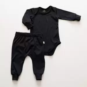 enxoval para bebê, lista de enxoval maternidade, dicas de maternidade, mamãe de primeira viagem, recém-nascido, puerpério, amamentação, dúvidas sobre maternidade, gravidez, parto, cesárea, parto natural, dicas para o sono do bebê, primeiros passos do bebê, macacão infantil, macacão bebê, malha 100% algodão, verão, primavera verão, baby, site confiável, peças infantis, moda infantil, roupa de criança, conjunto body manga curta infantil, unissex, Le Coeur, minimalista, roupas de bebê, roupas infantis, moda bebê, roupas para recém-nascido, loja de bebê online, conjuntos de bebê, roupa de bebê a preço acessível, roupas de bebê em promoção, roupas de bebê para o verão, conjuntos de roupas de bebê, roupas de bebê meia estação, roupa que cresce junto com o bebê, calça para bebê, macacão para bebê, camiseta bebê, roupas de bebê fáceis de trocar, body bebê, calça bebê, macacão com pezinho, saída de maternidade, roupa de bebê para sair da maternidade, roupa para neném, peças para neném maternidade, sapatinho de bebê, mantinha de bebê, roupa de bebê menino, roupa de bebê menina, touca para bebê, gorro para bebê, peças para aquecer o bebê, inverno, roupas de inverno para bebê, kit maternidade, enxoval bebê completo, kit body e calça bebê, kit saída de maternidade, kit roupas de recém-nascido, calça bebê suedine algodão, roupa de bebê confortável, enxoval bebê, roupas infantis, roupas para bebês preço, calça bebê, roupas personalizadas, roupas de maternidade, roupas de bebê confortáveis, calça de bebê unissex, ideias para mesversário, dicas de amamentação, quarto de bebê, decoração para quarto de bebê, malha leve e respirável, feito em algodão, confortável, maciez, moderna e estilosa, peças meia estação, enxoval completo para bebê, o que levar na mala da maternidade, lista enxoval maternidade atualizada, enxoval prático para recém-nascido, itens essenciais do enxoval, enxoval para mamãe e bebê, bolsa maternidade organizada, maternidade real, maternidade leve, maternidade na prática, dicas para mamães de primeira viagem, cuidados com o bebê recém-nascido, o que comprar antes do nascimento, roupinhas para maternidade, enxoval minimalista, enxoval sustentável para bebê, roupas fresquinhas para bebê, moda bebê verão, roupa leve para dias quentes, conjuntinho de verão bebê, roupas de bebê respiráveis, tecidos leves para o calor, roupas de bebê para meia-estação, looks de verão para bebê, conforto térmico para o bebê, roupa de bebê para clima quente, kit verão bebê, looks básicos de verão, roupas de bebê para passear, roupas de bebê para o dia a dia, roupas de bebê 100% algodão, algodão macio para bebê, roupas de bebê hipoalergênicas, tecidos naturais para bebê, roupas sem poliéster, malha respirável para bebê, roupas seguras para a pele do bebê, conforto e maciez para o bebê, roupas que não irritam a pele, roupas duráveis e confortáveis, roupas que acompanham o crescimento, qualidade premium infantil, roupas com toque suave, body de algodão para bebê, body manga curta bebê verão, calça bebê algodão, macacão leve para recém-nascido, conjunto bebê minimalista, roupas básicas para bebê, roupas neutras unissex, roupinhas para bebê menino e menina, kit body e calça bebê, kit roupas para recém-nascido, saída maternidade algodão, roupas práticas para trocar, roupas para o enxoval do bebê, roupas para dormir o bebê, pijaminha bebê, roupa para o bebê dormir confortável, amor em cada detalhe, feito com carinho para o bebê, cada fase com conforto, roupas para momentos especiais, estilo minimalista infantil, conforto que abraça, roupas que acompanham o crescimento, moda infantil afetiva, roupas pensadas para o dia a dia da mamãe.