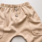 calca-cargo-100-algodao-quentinho-confortavel-neutro-unissex-le-coeur-outono-inverno-varejo-minimalista-estiloso-basico-pratico-facil-de-combinar-leve-moda-bebe-baby