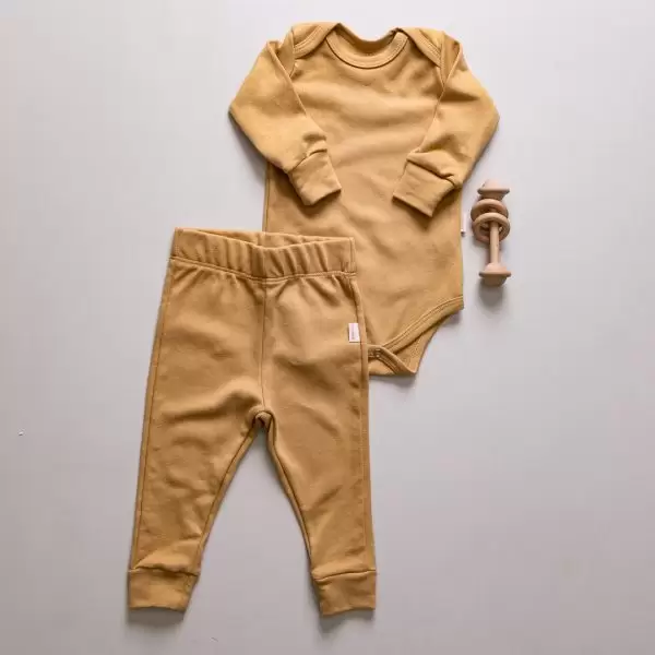 enxoval para bebe lista de enxoval maternidade dicas de maternidade mamae de primeira viagem recem nasciso puerperio amamentacao duvidas sobre maternidade gravidez parto cesaria parto natural dicas para o sono do bebe dicas de amamentacao primeiros passos do bebe macacão infantil, macacão bebe, malha 100% algodão, verão, baby, site confiável, primavera verão, peças infantis, moda infantil, roupa de criança, conjunto body manga curta infantil, unissex, le coeur, minimalista, Roupas de bebê, Roupas infantis, Moda bebê, Roupas para recém-nascido, loja de bebê online, Conjuntos de bebê, Roupa de bebê a preço acessível, Roupas de bebê em promoção, Roupas de bebê para o verão, Conjuntos de roupas de bebê, Roupas de bebê meia estação, Roupa que cresce junto com o bebê, calça para bebê, Macacão para bebê Camiseta bebê, Roupas de bebê Fáceis de trocar, Body bebê, Calça bebê, macacão com pezinho, Saída de maternidade, Roupa de bebê para sair da maternidade, Roupa para neném, Peças para neném maternidade sapatinho de bebe mantinha de bebe roupa de bebe menino roupa de bebe menina touca para bebe gorro para bebe pecas para aquecer o bebe inverno roupas de inverno para bebe Kit maternidade enxoval bebe completo kit bodyv e calça bebe kit saida de maternidade kit roupas de recem nascido calça bebe suedine algodao roupa de bebe confortavel enxoval bebe roupas infantis roupas para bebes preço calça bebe roupas personalizadas roupas de maternidade roupa de bebe confortaveis calça de bebe unissex