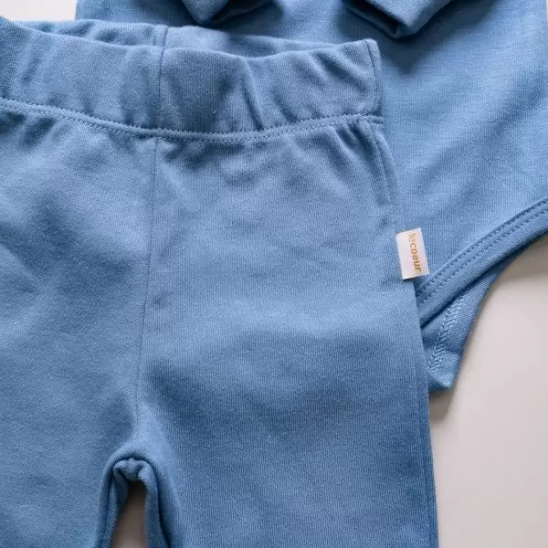 enxoval para bebe lista de enxoval maternidade dicas de maternidade mamae de primeira viagem recem nasciso puerperio amamentacao duvidas sobre maternidade gravidez parto cesaria parto natural dicas para o sono do bebe dicas de amamentacao primeiros passos do bebe macacão infantil, macacão bebe, malha 100% algodão, verão, baby, site confiável, primavera verão, peças infantis, moda infantil, roupa de criança, conjunto body manga curta infantil, unissex, le coeur, minimalista, Roupas de bebê, Roupas infantis, Moda bebê, Roupas para recém-nascido, loja de bebê online, Conjuntos de bebê, Roupa de bebê a preço acessível, Roupas de bebê em promoção, Roupas de bebê para o verão, Conjuntos de roupas de bebê, Roupas de bebê meia estação, Roupa que cresce junto com o bebê, calça para bebê, Macacão para bebê Camiseta bebê, Roupas de bebê Fáceis de trocar, Body bebê, Calça bebê, macacão com pezinho, Saída de maternidade, Roupa de bebê para sair da maternidade, Roupa para neném, Peças para neném maternidade sapatinho de bebe mantinha de bebe roupa de bebe menino roupa de bebe menina touca para bebe gorro para bebe pecas para aquecer o bebe inverno roupas de inverno para bebe Kit maternidade enxoval bebe completo kit bodyv e calça bebe kit saida de maternidade kit roupas de recem nascido calça bebe suedine algodao roupa de bebe confortavel enxoval bebe roupas infantis roupas para bebes preço calça bebe roupas personalizadas roupas de maternidade roupa de bebe confortaveis calça de bebe unissex