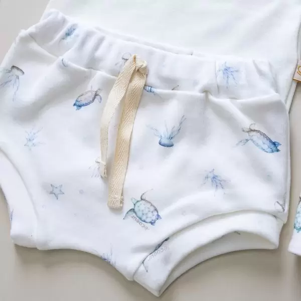 looks para bebe roupas de verao para bebe roupinhas fresquinhas para bebes 100 algodao malha algodao malha antialergica malha ecologica enxoval para bebe lista de enxoval maternidade dicas de maternidade mamae de primeira viagem recem nasciso puerperio amamentacao duvidas sobre maternidade gravidez parto cesaria parto natural dicas para o sono do bebe dicas de amamentacao primeiros passos do bebe macacão infantil, macacão bebe, malha 100% algodão, verão, baby, site confiável, primavera verão, peças infantis, moda infantil, roupa de criança, conjunto body manga curta infantil, unissex, le coeur, minimalista, Roupas de bebê, Roupas infantis, Moda bebê, Roupas para recém-nascido, loja de bebê online, Conjuntos de bebê, Roupa de bebê a preço acessível, Roupas de bebê em promoção, Roupas de bebê para o verão, Conjuntos de roupas de bebê, Roupas de bebê meia estação, Roupa que cresce junto com o bebê, calça para bebê, Macacão para bebê Camiseta bebê, Roupas de bebê Fáceis de trocar, Body bebê, Calça bebê, macacão com pezinho, Saída de maternidade, Roupa de bebê para sair da maternidade, Roupa para neném, Peças para neném maternidade sapatinho de bebe mantinha de bebe roupa de bebe menino roupa de bebe menina touca para bebe gorro para bebe pecas para aquecer o bebe inverno roupas de inverno para bebe Kit maternidade enxoval bebe completo kit bodyv e calça bebe kit saida de maternidade kit roupas de recem nascido calça bebe suedine algodao roupa de bebe confortavel enxoval bebe roupas infantis roupas para bebes preço calça bebe roupas personalizadas roupas de maternidade roupa de bebe confortaveis calça de bebe unissex