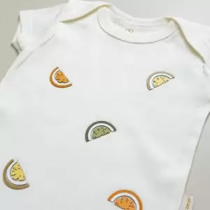 enxoval para bebê, lista de enxoval maternidade, dicas de maternidade, mamãe de primeira viagem, recém-nascido, puerpério, amamentação, dúvidas sobre maternidade, gravidez, parto, cesárea, parto natural, dicas para o sono do bebê, primeiros passos do bebê, macacão infantil, macacão bebê, malha 100% algodão, verão, primavera verão, baby, site confiável, peças infantis, moda infantil, roupa de criança, conjunto body manga curta infantil, unissex, Le Coeur, minimalista, roupas de bebê, roupas infantis, moda bebê, roupas para recém-nascido, loja de bebê online, conjuntos de bebê, roupa de bebê a preço acessível, roupas de bebê em promoção, roupas de bebê para o verão, conjuntos de roupas de bebê, roupas de bebê meia estação, roupa que cresce junto com o bebê, calça para bebê, macacão para bebê, camiseta bebê, roupas de bebê fáceis de trocar, body bebê, calça bebê, macacão com pezinho, saída de maternidade, roupa de bebê para sair da maternidade, roupa para neném, peças para neném maternidade, sapatinho de bebê, mantinha de bebê, roupa de bebê menino, roupa de bebê menina, touca para bebê, gorro para bebê, peças para aquecer o bebê, inverno, roupas de inverno para bebê, kit maternidade, enxoval bebê completo, kit body e calça bebê, kit saída de maternidade, kit roupas de recém-nascido, calça bebê suedine algodão, roupa de bebê confortável, enxoval bebê, roupas infantis, roupas para bebês preço, calça bebê, roupas personalizadas, roupas de maternidade, roupas de bebê confortáveis, calça de bebê unissex, ideias para mesversário, dicas de amamentação, quarto de bebê, decoração para quarto de bebê, malha leve e respirável, feito em algodão, confortável, maciez, moderna e estilosa, peças meia estação, enxoval completo para bebê, o que levar na mala da maternidade, lista enxoval maternidade atualizada, enxoval prático para recém-nascido, itens essenciais do enxoval, enxoval para mamãe e bebê, bolsa maternidade organizada, maternidade real, maternidade leve, maternidade na prática, dicas para mamães de primeira viagem, cuidados com o bebê recém-nascido, o que comprar antes do nascimento, roupinhas para maternidade, enxoval minimalista, enxoval sustentável para bebê, roupas fresquinhas para bebê, moda bebê verão, roupa leve para dias quentes, conjuntinho de verão bebê, roupas de bebê respiráveis, tecidos leves para o calor, roupas de bebê para meia-estação, looks de verão para bebê, conforto térmico para o bebê, roupa de bebê para clima quente, kit verão bebê, looks básicos de verão, roupas de bebê para passear, roupas de bebê para o dia a dia, roupas de bebê 100% algodão, algodão macio para bebê, roupas de bebê hipoalergênicas, tecidos naturais para bebê, roupas sem poliéster, malha respirável para bebê, roupas seguras para a pele do bebê, conforto e maciez para o bebê, roupas que não irritam a pele, roupas duráveis e confortáveis, roupas que acompanham o crescimento, qualidade premium infantil, roupas com toque suave, body de algodão para bebê, body manga curta bebê verão, calça bebê algodão, macacão leve para recém-nascido, conjunto bebê minimalista, roupas básicas para bebê, roupas neutras unissex, roupinhas para bebê menino e menina, kit body e calça bebê, kit roupas para recém-nascido, saída maternidade algodão, roupas práticas para trocar, roupas para o enxoval do bebê, roupas para dormir o bebê, pijaminha bebê, roupa para o bebê dormir confortável, amor em cada detalhe, feito com carinho para o bebê, cada fase com conforto, roupas para momentos especiais, estilo minimalista infantil, conforto que abraça, roupas que acompanham o crescimento, moda infantil afetiva, roupas pensadas para o dia a dia da mamãe.