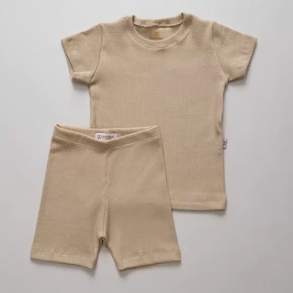 Conjunto Bebê Unissex Camiseta e Shorts enxoval para bebê, lista de enxoval maternidade, dicas de maternidade, mamãe de primeira viagem, recém-nascido, puerpério, amamentação, dúvidas sobre maternidade, gravidez, parto, cesárea, parto natural, dicas para o sono do bebê, primeiros passos do bebê, macacão infantil, macacão bebê, malha 100% algodão, verão, primavera verão, baby, site confiável, peças infantis, moda infantil, roupa de criança, conjunto body manga curta infantil, unissex, Le Coeur, minimalista, roupas de bebê, roupas infantis, moda bebê, roupas para recém-nascido, loja de bebê online, conjuntos de bebê, roupa de bebê a preço acessível, roupas de bebê em promoção, roupas de bebê para o verão, conjuntos de roupas de bebê, roupas de bebê meia estação, roupa que cresce junto com o bebê, calça para bebê, macacão para bebê, camiseta bebê, roupas de bebê fáceis de trocar, body bebê, calça bebê, macacão com pezinho, saída de maternidade, roupa de bebê para sair da maternidade, roupa para neném, peças para neném maternidade, sapatinho de bebê, mantinha de bebê, roupa de bebê menino, roupa de bebê menina, touca para bebê, gorro para bebê, peças para aquecer o bebê, inverno, roupas de inverno para bebê, kit maternidade, enxoval bebê completo, kit body e calça bebê, kit saída de maternidade, kit roupas de recém-nascido, calça bebê suedine algodão, roupa de bebê confortável, enxoval bebê, roupas infantis, roupas para bebês preço, calça bebê, roupas personalizadas, roupas de maternidade, roupas de bebê confortáveis, calça de bebê unissex, ideias para mesversário, dicas de amamentação, quarto de bebê, decoração para quarto de bebê, malha leve e respirável, feito em algodão, confortável, maciez, moderna e estilosa, peças meia estação, enxoval completo para bebê, o que levar na mala da maternidade, lista enxoval maternidade atualizada, enxoval prático para recém-nascido, itens essenciais do enxoval, enxoval para mamãe e bebê, bolsa maternidade organizada, maternidade real, maternidade leve, maternidade na prática, dicas para mamães de primeira viagem, cuidados com o bebê recém-nascido, o que comprar antes do nascimento, roupinhas para maternidade, enxoval minimalista, enxoval sustentável para bebê, roupas fresquinhas para bebê, moda bebê verão, roupa leve para dias quentes, conjuntinho de verão bebê, roupas de bebê respiráveis, tecidos leves para o calor, roupas de bebê para meia-estação, looks de verão para bebê, conforto térmico para o bebê, roupa de bebê para clima quente, kit verão bebê, looks básicos de verão, roupas de bebê para passear, roupas de bebê para o dia a dia, roupas de bebê 100% algodão, algodão macio para bebê, roupas de bebê hipoalergênicas, tecidos naturais para bebê, roupas sem poliéster, malha respirável para bebê, roupas seguras para a pele do bebê, conforto e maciez para o bebê, roupas que não irritam a pele, roupas duráveis e confortáveis, roupas que acompanham o crescimento, qualidade premium infantil, roupas com toque suave, body de algodão para bebê, body manga curta bebê verão, calça bebê algodão, macacão leve para recém-nascido, conjunto bebê minimalista, roupas básicas para bebê, roupas neutras unissex, roupinhas para bebê menino e menina, kit body e calça bebê, kit roupas para recém-nascido, saída maternidade algodão, roupas práticas para trocar, roupas para o enxoval do bebê, roupas para dormir o bebê, pijaminha bebê, roupa para o bebê dormir confortável, amor em cada detalhe, feito com carinho para o bebê, cada fase com conforto, roupas para momentos especiais, estilo minimalista infantil, conforto que abraça, roupas que acompanham o crescimento, moda infantil afetiva, roupas pensadas para o dia a dia da mamãe.