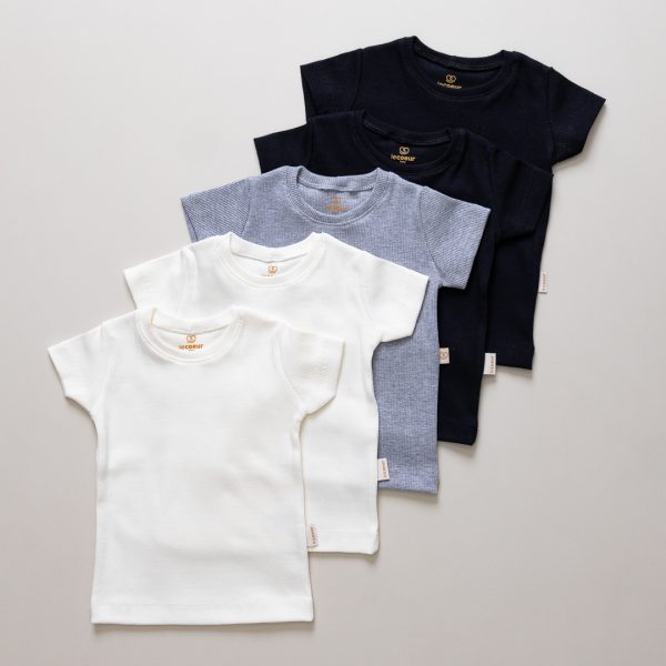 enxoval para bebê, lista de enxoval maternidade, dicas de maternidade, mamãe de primeira viagem, recém-nascido, puerpério, amamentação, dúvidas sobre maternidade, gravidez, parto, cesárea, parto natural, dicas para o sono do bebê, primeiros passos do bebê, macacão infantil, macacão bebê, malha 100% algodão, verão, primavera verão, baby, site confiável, peças infantis, moda infantil, roupa de criança, conjunto body manga curta infantil, unissex, Le Coeur, minimalista, roupas de bebê, roupas infantis, moda bebê, roupas para recém-nascido, loja de bebê online, conjuntos de bebê, roupa de bebê a preço acessível, roupas de bebê em promoção, roupas de bebê para o verão, conjuntos de roupas de bebê, roupas de bebê meia estação, roupa que cresce junto com o bebê, calça para bebê, macacão para bebê, camiseta bebê, roupas de bebê fáceis de trocar, body bebê, calça bebê, macacão com pezinho, saída de maternidade, roupa de bebê para sair da maternidade, roupa para neném, peças para neném maternidade, sapatinho de bebê, mantinha de bebê, roupa de bebê menino, roupa de bebê menina, touca para bebê, gorro para bebê, peças para aquecer o bebê, inverno, roupas de inverno para bebê, kit maternidade, enxoval bebê completo, kit body e calça bebê, kit saída de maternidade, kit roupas de recém-nascido, calça bebê suedine algodão, roupa de bebê confortável, enxoval bebê, roupas infantis, roupas para bebês preço, calça bebê, roupas personalizadas, roupas de maternidade, roupas de bebê confortáveis, calça de bebê unissex, ideias para mesversário, dicas de amamentação, quarto de bebê, decoração para quarto de bebê, malha leve e respirável, feito em algodão, confortável, maciez, moderna e estilosa, peças meia estação, enxoval completo para bebê, o que levar na mala da maternidade, lista enxoval maternidade atualizada, enxoval prático para recém-nascido, itens essenciais do enxoval, enxoval para mamãe e bebê, bolsa maternidade organizada, maternidade real, maternidade leve, maternidade na prática, dicas para mamães de primeira viagem, cuidados com o bebê recém-nascido, o que comprar antes do nascimento, roupinhas para maternidade, enxoval minimalista, enxoval sustentável para bebê, roupas fresquinhas para bebê, moda bebê verão, roupa leve para dias quentes, conjuntinho de verão bebê, roupas de bebê respiráveis, tecidos leves para o calor, roupas de bebê para meia-estação, looks de verão para bebê, conforto térmico para o bebê, roupa de bebê para clima quente, kit verão bebê, looks básicos de verão, roupas de bebê para passear, roupas de bebê para o dia a dia, roupas de bebê 100% algodão, algodão macio para bebê, roupas de bebê hipoalergênicas, tecidos naturais para bebê, roupas sem poliéster, malha respirável para bebê, roupas seguras para a pele do bebê, conforto e maciez para o bebê, roupas que não irritam a pele, roupas duráveis e confortáveis, roupas que acompanham o crescimento, qualidade premium infantil, roupas com toque suave, body de algodão para bebê, body manga curta bebê verão, calça bebê algodão, macacão leve para recém-nascido, conjunto bebê minimalista, roupas básicas para bebê, roupas neutras unissex, roupinhas para bebê menino e menina, kit body e calça bebê, kit roupas para recém-nascido, saída maternidade algodão, roupas práticas para trocar, roupas para o enxoval do bebê, roupas para dormir o bebê, pijaminha bebê, roupa para o bebê dormir confortável, amor em cada detalhe, feito com carinho para o bebê, cada fase com conforto, roupas para momentos especiais, estilo minimalista infantil, conforto que abraça, roupas que acompanham o crescimento, moda infantil afetiva, roupas pensadas para o dia a dia da mamãe.