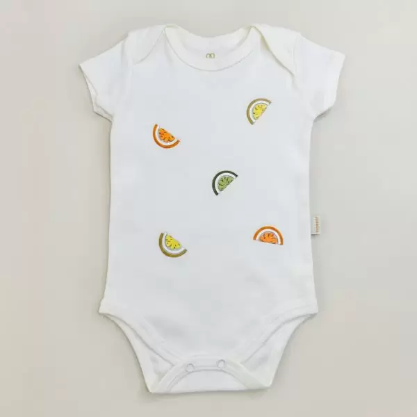 enxoval para bebê, lista de enxoval maternidade, dicas de maternidade, mamãe de primeira viagem, recém-nascido, puerpério, amamentação, dúvidas sobre maternidade, gravidez, parto, cesárea, parto natural, dicas para o sono do bebê, primeiros passos do bebê, macacão infantil, macacão bebê, malha 100% algodão, verão, primavera verão, baby, site confiável, peças infantis, moda infantil, roupa de criança, conjunto body manga curta infantil, unissex, Le Coeur, minimalista, roupas de bebê, roupas infantis, moda bebê, roupas para recém-nascido, loja de bebê online, conjuntos de bebê, roupa de bebê a preço acessível, roupas de bebê em promoção, roupas de bebê para o verão, conjuntos de roupas de bebê, roupas de bebê meia estação, roupa que cresce junto com o bebê, calça para bebê, macacão para bebê, camiseta bebê, roupas de bebê fáceis de trocar, body bebê, calça bebê, macacão com pezinho, saída de maternidade, roupa de bebê para sair da maternidade, roupa para neném, peças para neném maternidade, sapatinho de bebê, mantinha de bebê, roupa de bebê menino, roupa de bebê menina, touca para bebê, gorro para bebê, peças para aquecer o bebê, inverno, roupas de inverno para bebê, kit maternidade, enxoval bebê completo, kit body e calça bebê, kit saída de maternidade, kit roupas de recém-nascido, calça bebê suedine algodão, roupa de bebê confortável, enxoval bebê, roupas infantis, roupas para bebês preço, calça bebê, roupas personalizadas, roupas de maternidade, roupas de bebê confortáveis, calça de bebê unissex, ideias para mesversário, dicas de amamentação, quarto de bebê, decoração para quarto de bebê, malha leve e respirável, feito em algodão, confortável, maciez, moderna e estilosa, peças meia estação, enxoval completo para bebê, o que levar na mala da maternidade, lista enxoval maternidade atualizada, enxoval prático para recém-nascido, itens essenciais do enxoval, enxoval para mamãe e bebê, bolsa maternidade organizada, maternidade real, maternidade leve, maternidade na prática, dicas para mamães de primeira viagem, cuidados com o bebê recém-nascido, o que comprar antes do nascimento, roupinhas para maternidade, enxoval minimalista, enxoval sustentável para bebê, roupas fresquinhas para bebê, moda bebê verão, roupa leve para dias quentes, conjuntinho de verão bebê, roupas de bebê respiráveis, tecidos leves para o calor, roupas de bebê para meia-estação, looks de verão para bebê, conforto térmico para o bebê, roupa de bebê para clima quente, kit verão bebê, looks básicos de verão, roupas de bebê para passear, roupas de bebê para o dia a dia, roupas de bebê 100% algodão, algodão macio para bebê, roupas de bebê hipoalergênicas, tecidos naturais para bebê, roupas sem poliéster, malha respirável para bebê, roupas seguras para a pele do bebê, conforto e maciez para o bebê, roupas que não irritam a pele, roupas duráveis e confortáveis, roupas que acompanham o crescimento, qualidade premium infantil, roupas com toque suave, body de algodão para bebê, body manga curta bebê verão, calça bebê algodão, macacão leve para recém-nascido, conjunto bebê minimalista, roupas básicas para bebê, roupas neutras unissex, roupinhas para bebê menino e menina, kit body e calça bebê, kit roupas para recém-nascido, saída maternidade algodão, roupas práticas para trocar, roupas para o enxoval do bebê, roupas para dormir o bebê, pijaminha bebê, roupa para o bebê dormir confortável, amor em cada detalhe, feito com carinho para o bebê, cada fase com conforto, roupas para momentos especiais, estilo minimalista infantil, conforto que abraça, roupas que acompanham o crescimento, moda infantil afetiva, roupas pensadas para o dia a dia da mamãe.
