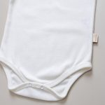 enxoval para bebe lista de enxoval maternidade dicas de maternidade mamae de primeira viagem recem nasciso puerperio amamentacao duvidas sobre maternidade gravidez parto cesaria parto natural dicas para o sono do bebe dicas de amamentacao primeiros passos do bebe macacão infantil, macacão bebe, malha 100% algodão, verão, baby, site confiável, primavera verão, peças infantis, moda infantil, roupa de criança, conjunto body manga curta infantil, unissex, le coeur, minimalista, Roupas de bebê, Roupas infantis, Moda bebê, Roupas para recém-nascido, loja de bebê online, Conjuntos de bebê, Roupa de bebê a preço acessível, Roupas de bebê em promoção, Roupas de bebê para o verão, Conjuntos de roupas de bebê, Roupas de bebê meia estação, Roupa que cresce junto com o bebê, calça para bebê, Macacão para bebê Camiseta bebê, Roupas de bebê Fáceis de trocar, Body bebê, Calça bebê, macacão com pezinho, Saída de maternidade, Roupa de bebê para sair da maternidade, Roupa para neném, Peças para neném