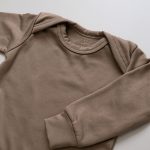 enxoval para bebê, lista de enxoval maternidade, dicas de maternidade, mamãe de primeira viagem, recém-nascido, puerpério, amamentação, dúvidas sobre maternidade, gravidez, parto, cesárea, parto natural, dicas para o sono do bebê, primeiros passos do bebê, macacão infantil, macacão bebê, malha 100% algodão, verão, primavera verão, baby, site confiável, peças infantis, moda infantil, roupa de criança, conjunto body manga curta infantil, unissex, Le Coeur, minimalista, roupas de bebê, roupas infantis, moda bebê, roupas para recém-nascido, loja de bebê online, conjuntos de bebê, roupa de bebê a preço acessível, roupas de bebê em promoção, roupas de bebê para o verão, conjuntos de roupas de bebê, roupas de bebê meia estação, roupa que cresce junto com o bebê, calça para bebê, macacão para bebê, camiseta bebê, roupas de bebê fáceis de trocar, body bebê, calça bebê, macacão com pezinho, saída de maternidade, roupa de bebê para sair da maternidade, roupa para neném, peças para neném maternidade, sapatinho de bebê, mantinha de bebê, roupa de bebê menino, roupa de bebê menina, touca para bebê, gorro para bebê, peças para aquecer o bebê, inverno, roupas de inverno para bebê, kit maternidade, enxoval bebê completo, kit body e calça bebê, kit saída de maternidade, kit roupas de recém-nascido, calça bebê suedine algodão, roupa de bebê confortável, enxoval bebê, roupas infantis, roupas para bebês preço, calça bebê, roupas personalizadas, roupas de maternidade, roupas de bebê confortáveis, calça de bebê unissex, ideias para mesversário, dicas de amamentação, quarto de bebê, decoração para quarto de bebê, malha leve e respirável, feito em algodão, confortável, maciez, moderna e estilosa, peças meia estação, enxoval completo para bebê, o que levar na mala da maternidade, lista enxoval maternidade atualizada, enxoval prático para recém-nascido, itens essenciais do enxoval, enxoval para mamãe e bebê, bolsa maternidade organizada, maternidade real, maternidade leve, maternidade na prática, dicas para mamães de primeira viagem, cuidados com o bebê recém-nascido, o que comprar antes do nascimento, roupinhas para maternidade, enxoval minimalista, enxoval sustentável para bebê, roupas fresquinhas para bebê, moda bebê verão, roupa leve para dias quentes, conjuntinho de verão bebê, roupas de bebê respiráveis, tecidos leves para o calor, roupas de bebê para meia-estação, looks de verão para bebê, conforto térmico para o bebê, roupa de bebê para clima quente, kit verão bebê, looks básicos de verão, roupas de bebê para passear, roupas de bebê para o dia a dia, roupas de bebê 100% algodão, algodão macio para bebê, roupas de bebê hipoalergênicas, tecidos naturais para bebê, roupas sem poliéster, malha respirável para bebê, roupas seguras para a pele do bebê, conforto e maciez para o bebê, roupas que não irritam a pele, roupas duráveis e confortáveis, roupas que acompanham o crescimento, qualidade premium infantil, roupas com toque suave, body de algodão para bebê, body manga curta bebê verão, calça bebê algodão, macacão leve para recém-nascido, conjunto bebê minimalista, roupas básicas para bebê, roupas neutras unissex, roupinhas para bebê menino e menina, kit body e calça bebê, kit roupas para recém-nascido, saída maternidade algodão, roupas práticas para trocar, roupas para o enxoval do bebê, roupas para dormir o bebê, pijaminha bebê, roupa para o bebê dormir confortável, amor em cada detalhe, feito com carinho para o bebê, cada fase com conforto, roupas para momentos especiais, estilo minimalista infantil, conforto que abraça, roupas que acompanham o crescimento, moda infantil afetiva, roupas pensadas para o dia a dia da mamãe.