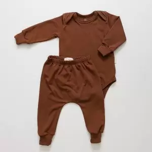 enxoval para bebê, lista de enxoval maternidade, dicas de maternidade, mamãe de primeira viagem, recém-nascido, puerpério, amamentação, dúvidas sobre maternidade, gravidez, parto, cesárea, parto natural, dicas para o sono do bebê, primeiros passos do bebê, macacão infantil, macacão bebê, malha 100% algodão, verão, primavera verão, baby, site confiável, peças infantis, moda infantil, roupa de criança, conjunto body manga curta infantil, unissex, Le Coeur, minimalista, roupas de bebê, roupas infantis, moda bebê, roupas para recém-nascido, loja de bebê online, conjuntos de bebê, roupa de bebê a preço acessível, roupas de bebê em promoção, roupas de bebê para o verão, conjuntos de roupas de bebê, roupas de bebê meia estação, roupa que cresce junto com o bebê, calça para bebê, macacão para bebê, camiseta bebê, roupas de bebê fáceis de trocar, body bebê, calça bebê, macacão com pezinho, saída de maternidade, roupa de bebê para sair da maternidade, roupa para neném, peças para neném maternidade, sapatinho de bebê, mantinha de bebê, roupa de bebê menino, roupa de bebê menina, touca para bebê, gorro para bebê, peças para aquecer o bebê, inverno, roupas de inverno para bebê, kit maternidade, enxoval bebê completo, kit body e calça bebê, kit saída de maternidade, kit roupas de recém-nascido, calça bebê suedine algodão, roupa de bebê confortável, enxoval bebê, roupas infantis, roupas para bebês preço, calça bebê, roupas personalizadas, roupas de maternidade, roupas de bebê confortáveis, calça de bebê unissex, ideias para mesversário, dicas de amamentação, quarto de bebê, decoração para quarto de bebê, malha leve e respirável, feito em algodão, confortável, maciez, moderna e estilosa, peças meia estação, enxoval completo para bebê, o que levar na mala da maternidade, lista enxoval maternidade atualizada, enxoval prático para recém-nascido, itens essenciais do enxoval, enxoval para mamãe e bebê, bolsa maternidade organizada, maternidade real, maternidade leve, maternidade na prática, dicas para mamães de primeira viagem, cuidados com o bebê recém-nascido, o que comprar antes do nascimento, roupinhas para maternidade, enxoval minimalista, enxoval sustentável para bebê, roupas fresquinhas para bebê, moda bebê verão, roupa leve para dias quentes, conjuntinho de verão bebê, roupas de bebê respiráveis, tecidos leves para o calor, roupas de bebê para meia-estação, looks de verão para bebê, conforto térmico para o bebê, roupa de bebê para clima quente, kit verão bebê, looks básicos de verão, roupas de bebê para passear, roupas de bebê para o dia a dia, roupas de bebê 100% algodão, algodão macio para bebê, roupas de bebê hipoalergênicas, tecidos naturais para bebê, roupas sem poliéster, malha respirável para bebê, roupas seguras para a pele do bebê, conforto e maciez para o bebê, roupas que não irritam a pele, roupas duráveis e confortáveis, roupas que acompanham o crescimento, qualidade premium infantil, roupas com toque suave, body de algodão para bebê, body manga curta bebê verão, calça bebê algodão, macacão leve para recém-nascido, conjunto bebê minimalista, roupas básicas para bebê, roupas neutras unissex, roupinhas para bebê menino e menina, kit body e calça bebê, kit roupas para recém-nascido, saída maternidade algodão, roupas práticas para trocar, roupas para o enxoval do bebê, roupas para dormir o bebê, pijaminha bebê, roupa para o bebê dormir confortável, amor em cada detalhe, feito com carinho para o bebê, cada fase com conforto, roupas para momentos especiais, estilo minimalista infantil, conforto que abraça, roupas que acompanham o crescimento, moda infantil afetiva, roupas pensadas para o dia a dia da mamãe.