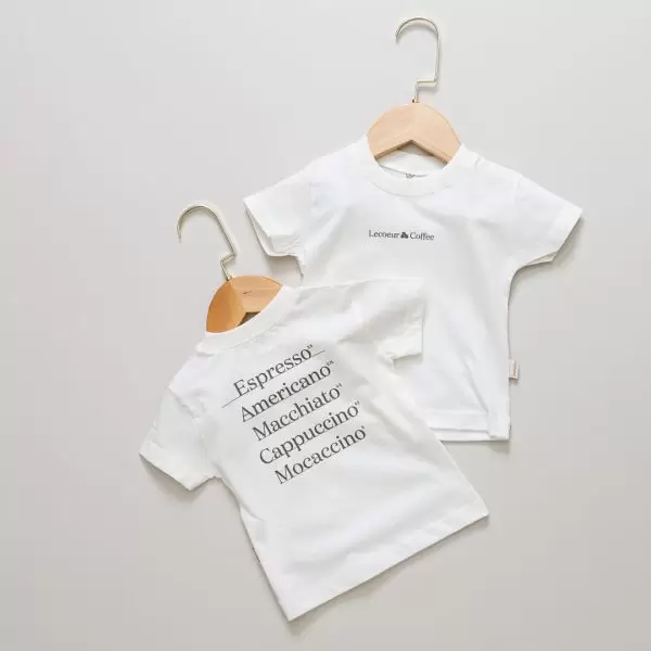 CAMISETA BEBE COM ESTAMPA NAS COSTAS camiseta bebe camiseta infantil camiseta infantil com estampa nas costas conjunto em moletom infantil conjunto em moletom para bebe conjunto de moletom bebe conjuntos de bebe para o inverno