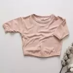 enxoval para bebê, lista de enxoval maternidade, dicas de maternidade, mamãe de primeira viagem, recém-nascido, puerpério, amamentação, dúvidas sobre maternidade, gravidez, parto, cesárea, parto natural, dicas para o sono do bebê, primeiros passos do bebê, macacão infantil, macacão bebê, malha 100% algodão, verão, primavera verão, baby, site confiável, peças infantis, moda infantil, roupa de criança, conjunto body manga curta infantil, unissex, Le Coeur, minimalista, roupas de bebê, roupas infantis, moda bebê, roupas para recém-nascido, loja de bebê online, conjuntos de bebê, roupa de bebê a preço acessível, roupas de bebê em promoção, roupas de bebê para o verão, conjuntos de roupas de bebê, roupas de bebê meia estação, roupa que cresce junto com o bebê, calça para bebê, macacão para bebê, camiseta bebê, roupas de bebê fáceis de trocar, body bebê, calça bebê, macacão com pezinho, saída de maternidade, roupa de bebê para sair da maternidade, roupa para neném, peças para neném maternidade, sapatinho de bebê, mantinha de bebê, roupa de bebê menino, roupa de bebê menina, touca para bebê, gorro para bebê, peças para aquecer o bebê, inverno, roupas de inverno para bebê, kit maternidade, enxoval bebê completo, kit body e calça bebê, kit saída de maternidade, kit roupas de recém-nascido, calça bebê suedine algodão, roupa de bebê confortável, enxoval bebê, roupas infantis, roupas para bebês preço, calça bebê, roupas personalizadas, roupas de maternidade, roupas de bebê confortáveis, calça de bebê unissex, ideias para mesversário, dicas de amamentação, quarto de bebê, decoração para quarto de bebê, malha leve e respirável, feito em algodão, confortável, maciez, moderna e estilosa, peças meia estação, enxoval completo para bebê, o que levar na mala da maternidade, lista enxoval maternidade atualizada, enxoval prático para recém-nascido, itens essenciais do enxoval, enxoval para mamãe e bebê, bolsa maternidade organizada, maternidade real, maternidade leve, maternidade na prática, dicas para mamães de primeira viagem, cuidados com o bebê recém-nascido, o que comprar antes do nascimento, roupinhas para maternidade, enxoval minimalista, enxoval sustentável para bebê, roupas fresquinhas para bebê, moda bebê verão, roupa leve para dias quentes, conjuntinho de verão bebê, roupas de bebê respiráveis, tecidos leves para o calor, roupas de bebê para meia-estação, looks de verão para bebê, conforto térmico para o bebê, roupa de bebê para clima quente, kit verão bebê, looks básicos de verão, roupas de bebê para passear, roupas de bebê para o dia a dia, roupas de bebê 100% algodão, algodão macio para bebê, roupas de bebê hipoalergênicas, tecidos naturais para bebê, roupas sem poliéster, malha respirável para bebê, roupas seguras para a pele do bebê, conforto e maciez para o bebê, roupas que não irritam a pele, roupas duráveis e confortáveis, roupas que acompanham o crescimento, qualidade premium infantil, roupas com toque suave, body de algodão para bebê, body manga curta bebê verão, calça bebê algodão, macacão leve para recém-nascido, conjunto bebê minimalista, roupas básicas para bebê, roupas neutras unissex, roupinhas para bebê menino e menina, kit body e calça bebê, kit roupas para recém-nascido, saída maternidade algodão, roupas práticas para trocar, roupas para o enxoval do bebê, roupas para dormir o bebê, pijaminha bebê, roupa para o bebê dormir confortável, amor em cada detalhe, feito com carinho para o bebê, cada fase com conforto, roupas para momentos especiais, estilo minimalista infantil, conforto que abraça, roupas que acompanham o crescimento, moda infantil afetiva, roupas pensadas para o dia a dia da mamãe.