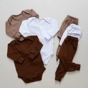 enxoval para bebê, lista de enxoval maternidade, dicas de maternidade, mamãe de primeira viagem, recém-nascido, puerpério, amamentação, dúvidas sobre maternidade, gravidez, parto, cesárea, parto natural, dicas para o sono do bebê, primeiros passos do bebê, macacão infantil, macacão bebê, malha 100% algodão, verão, primavera verão, baby, site confiável, peças infantis, moda infantil, roupa de criança, conjunto body manga curta infantil, unissex, Le Coeur, minimalista, roupas de bebê, roupas infantis, moda bebê, roupas para recém-nascido, loja de bebê online, conjuntos de bebê, roupa de bebê a preço acessível, roupas de bebê em promoção, roupas de bebê para o verão, conjuntos de roupas de bebê, roupas de bebê meia estação, roupa que cresce junto com o bebê, calça para bebê, macacão para bebê, camiseta bebê, roupas de bebê fáceis de trocar, body bebê, calça bebê, macacão com pezinho, saída de maternidade, roupa de bebê para sair da maternidade, roupa para neném, peças para neném maternidade, sapatinho de bebê, mantinha de bebê, roupa de bebê menino, roupa de bebê menina, touca para bebê, gorro para bebê, peças para aquecer o bebê, inverno, roupas de inverno para bebê, kit maternidade, enxoval bebê completo, kit body e calça bebê, kit saída de maternidade, kit roupas de recém-nascido, calça bebê suedine algodão, roupa de bebê confortável, enxoval bebê, roupas infantis, roupas para bebês preço, calça bebê, roupas personalizadas, roupas de maternidade, roupas de bebê confortáveis, calça de bebê unissex, ideias para mesversário, dicas de amamentação, quarto de bebê, decoração para quarto de bebê, malha leve e respirável, feito em algodão, confortável, maciez, moderna e estilosa, peças meia estação, enxoval completo para bebê, o que levar na mala da maternidade, lista enxoval maternidade atualizada, enxoval prático para recém-nascido, itens essenciais do enxoval, enxoval para mamãe e bebê, bolsa maternidade organizada, maternidade real, maternidade leve, maternidade na prática, dicas para mamães de primeira viagem, cuidados com o bebê recém-nascido, o que comprar antes do nascimento, roupinhas para maternidade, enxoval minimalista, enxoval sustentável para bebê, roupas fresquinhas para bebê, moda bebê verão, roupa leve para dias quentes, conjuntinho de verão bebê, roupas de bebê respiráveis, tecidos leves para o calor, roupas de bebê para meia-estação, looks de verão para bebê, conforto térmico para o bebê, roupa de bebê para clima quente, kit verão bebê, looks básicos de verão, roupas de bebê para passear, roupas de bebê para o dia a dia, roupas de bebê 100% algodão, algodão macio para bebê, roupas de bebê hipoalergênicas, tecidos naturais para bebê, roupas sem poliéster, malha respirável para bebê, roupas seguras para a pele do bebê, conforto e maciez para o bebê, roupas que não irritam a pele, roupas duráveis e confortáveis, roupas que acompanham o crescimento, qualidade premium infantil, roupas com toque suave, body de algodão para bebê, body manga curta bebê verão, calça bebê algodão, macacão leve para recém-nascido, conjunto bebê minimalista, roupas básicas para bebê, roupas neutras unissex, roupinhas para bebê menino e menina, kit body e calça bebê, kit roupas para recém-nascido, saída maternidade algodão, roupas práticas para trocar, roupas para o enxoval do bebê, roupas para dormir o bebê, pijaminha bebê, roupa para o bebê dormir confortável, amor em cada detalhe, feito com carinho para o bebê, cada fase com conforto, roupas para momentos especiais, estilo minimalista infantil, conforto que abraça, roupas que acompanham o crescimento, moda infantil afetiva, roupas pensadas para o dia a dia da mamãe.