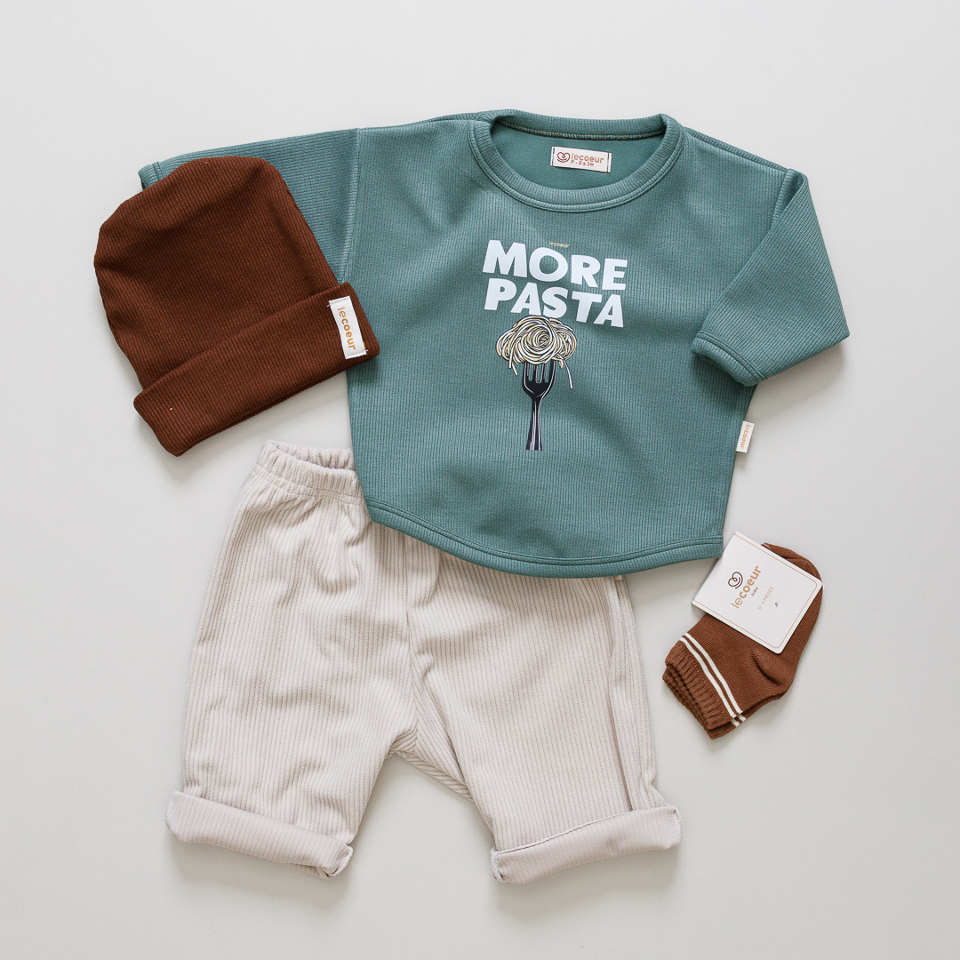 look Infantil Completo com Blusão Over, Calça, Meia e Touca