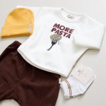 enxoval para bebê, lista de enxoval maternidade, dicas de maternidade, mamãe de primeira viagem, recém-nascido, puerpério, amamentação, dúvidas sobre maternidade, gravidez, parto, cesárea, parto natural, dicas para o sono do bebê, primeiros passos do bebê, macacão infantil, macacão bebê, malha 100% algodão, verão, primavera verão, baby, site confiável, peças infantis, moda infantil, roupa de criança, conjunto body manga curta infantil, unissex, Le Coeur, minimalista, roupas de bebê, roupas infantis, moda bebê, roupas para recém-nascido, loja de bebê online, conjuntos de bebê, roupa de bebê a preço acessível, roupas de bebê em promoção, roupas de bebê para o verão, conjuntos de roupas de bebê, roupas de bebê meia estação, roupa que cresce junto com o bebê, calça para bebê, macacão para bebê, camiseta bebê, roupas de bebê fáceis de trocar, body bebê, calça bebê, macacão com pezinho, saída de maternidade, roupa de bebê para sair da maternidade, roupa para neném, peças para neném maternidade, sapatinho de bebê, mantinha de bebê, roupa de bebê menino, roupa de bebê menina, touca para bebê, gorro para bebê, peças para aquecer o bebê, inverno, roupas de inverno para bebê, kit maternidade, enxoval bebê completo, kit body e calça bebê, kit saída de maternidade, kit roupas de recém-nascido, calça bebê suedine algodão, roupa de bebê confortável, enxoval bebê, roupas infantis, roupas para bebês preço, calça bebê, roupas personalizadas, roupas de maternidade, roupas de bebê confortáveis, calça de bebê unissex, ideias para mesversário, dicas de amamentação, quarto de bebê, decoração para quarto de bebê, malha leve e respirável, feito em algodão, confortável, maciez, moderna e estilosa, peças meia estação, enxoval completo para bebê, o que levar na mala da maternidade, lista enxoval maternidade atualizada, enxoval prático para recém-nascido, itens essenciais do enxoval, enxoval para mamãe e bebê, bolsa maternidade organizada, maternidade real, maternidade leve, maternidade na prática, dicas para mamães de primeira viagem, cuidados com o bebê recém-nascido, o que comprar antes do nascimento, roupinhas para maternidade, enxoval minimalista, enxoval sustentável para bebê, roupas fresquinhas para bebê, moda bebê verão, roupa leve para dias quentes, conjuntinho de verão bebê, roupas de bebê respiráveis, tecidos leves para o calor, roupas de bebê para meia-estação, looks de verão para bebê, conforto térmico para o bebê, roupa de bebê para clima quente, kit verão bebê, looks básicos de verão, roupas de bebê para passear, roupas de bebê para o dia a dia, roupas de bebê 100% algodão, algodão macio para bebê, roupas de bebê hipoalergênicas, tecidos naturais para bebê, roupas sem poliéster, malha respirável para bebê, roupas seguras para a pele do bebê, conforto e maciez para o bebê, roupas que não irritam a pele, roupas duráveis e confortáveis, roupas que acompanham o crescimento, qualidade premium infantil, roupas com toque suave, body de algodão para bebê, body manga curta bebê verão, calça bebê algodão, macacão leve para recém-nascido, conjunto bebê minimalista, roupas básicas para bebê, roupas neutras unissex, roupinhas para bebê menino e menina, kit body e calça bebê, kit roupas para recém-nascido, saída maternidade algodão, roupas práticas para trocar, roupas para o enxoval do bebê, roupas para dormir o bebê, pijaminha bebê, roupa para o bebê dormir confortável, amor em cada detalhe, feito com carinho para o bebê, cada fase com conforto, roupas para momentos especiais, estilo minimalista infantil, conforto que abraça, roupas que acompanham o crescimento, moda infantil afetiva, roupas pensadas para o dia a dia da mamãe.