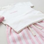 enxoval para bebê, lista de enxoval maternidade, dicas de maternidade, mamãe de primeira viagem, recém-nascido, puerpério, amamentação, dúvidas sobre maternidade, gravidez, parto, cesárea, parto natural, dicas para o sono do bebê, primeiros passos do bebê, macacão infantil, macacão bebê, malha 100% algodão, verão, primavera verão, baby, site confiável, peças infantis, moda infantil, roupa de criança, conjunto body manga curta infantil, unissex, Le Coeur, minimalista, roupas de bebê, roupas infantis, moda bebê, roupas para recém-nascido, loja de bebê online, conjuntos de bebê, roupa de bebê a preço acessível, roupas de bebê em promoção, roupas de bebê para o verão, conjuntos de roupas de bebê, roupas de bebê meia estação, roupa que cresce junto com o bebê, calça para bebê, macacão para bebê, camiseta bebê, roupas de bebê fáceis de trocar, body bebê, calça bebê, macacão com pezinho, saída de maternidade, roupa de bebê para sair da maternidade, roupa para neném, peças para neném maternidade, sapatinho de bebê, mantinha de bebê, roupa de bebê menino, roupa de bebê menina, touca para bebê, gorro para bebê, peças para aquecer o bebê, inverno, roupas de inverno para bebê, kit maternidade, enxoval bebê completo, kit body e calça bebê, kit saída de maternidade, kit roupas de recém-nascido, calça bebê suedine algodão, roupa de bebê confortável, enxoval bebê, roupas infantis, roupas para bebês preço, calça bebê, roupas personalizadas, roupas de maternidade, roupas de bebê confortáveis, calça de bebê unissex, ideias para mesversário, dicas de amamentação, quarto de bebê, decoração para quarto de bebê, malha leve e respirável, feito em algodão, confortável, maciez, moderna e estilosa, peças meia estação, enxoval completo para bebê, o que levar na mala da maternidade, lista enxoval maternidade atualizada, enxoval prático para recém-nascido, itens essenciais do enxoval, enxoval para mamãe e bebê, bolsa maternidade organizada, maternidade real, maternidade leve, maternidade na prática, dicas para mamães de primeira viagem, cuidados com o bebê recém-nascido, o que comprar antes do nascimento, roupinhas para maternidade, enxoval minimalista, enxoval sustentável para bebê, roupas fresquinhas para bebê, moda bebê verão, roupa leve para dias quentes, conjuntinho de verão bebê, roupas de bebê respiráveis, tecidos leves para o calor, roupas de bebê para meia-estação, looks de verão para bebê, conforto térmico para o bebê, roupa de bebê para clima quente, kit verão bebê, looks básicos de verão, roupas de bebê para passear, roupas de bebê para o dia a dia, roupas de bebê 100% algodão, algodão macio para bebê, roupas de bebê hipoalergênicas, tecidos naturais para bebê, roupas sem poliéster, malha respirável para bebê, roupas seguras para a pele do bebê, conforto e maciez para o bebê, roupas que não irritam a pele, roupas duráveis e confortáveis, roupas que acompanham o crescimento, qualidade premium infantil, roupas com toque suave, body de algodão para bebê, body manga curta bebê verão, calça bebê algodão, macacão leve para recém-nascido, conjunto bebê minimalista, roupas básicas para bebê, roupas neutras unissex, roupinhas para bebê menino e menina, kit body e calça bebê, kit roupas para recém-nascido, saída maternidade algodão, roupas práticas para trocar, roupas para o enxoval do bebê, roupas para dormir o bebê, pijaminha bebê, roupa para o bebê dormir confortável, amor em cada detalhe, feito com carinho para o bebê, cada fase com conforto, roupas para momentos especiais, estilo minimalista infantil, conforto que abraça, roupas que acompanham o crescimento, moda infantil afetiva, roupas pensadas para o dia a dia da mamãe.