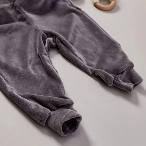 Conjunto Bebê Casaco e Calça Plush Cinza Grafite - Image 4
