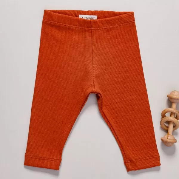 calça canelada infantil, calça para bebe, moda bebe, roupa para bebe, roupa de criança, loja online infantil, loja de roupa de bebe online, frete grátis, roupinhas bebe estilosas, outono inverno, conjuntinho bebe, peças infantis, conjunto 100% algodão, roupa bebe confortável, loja de bebe, roupa infantil minimalista, roupa baby, moda baby, algodão premium, roupinha de bebê, vestuário para bebês, roupas para recém-nascidos, roupas de bebê menina/menino, enxoval de bebê, body de bebê, jogos de roupa para bebê, acessórios para bebê, moda bebê, roupinhas fofas para bebê, roupas para chá de bebê, baby, roupas para bebes, site confiável, peças infantis, moda infantil, roupa de criança, moda bebe fashion, le coeur, fácil de abotoar, roupinha unissex para bebe