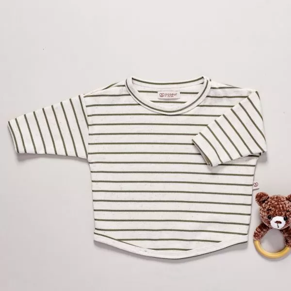 camiseta oversized infantil, camiseta over bebe, camiseta estilosa bebe, camiseta manga longa bebe, moda bebe, roupa para bebe, roupa de criança, loja online infantil, loja de roupa de bebe online, frete grátis, roupinhas bebe estilosas, outono inverno, conjuntinho bebe, peças infantis, conjunto 100% algodão, roupa bebe confortável, loja de bebe, roupa infantil minimalista, roupa baby, moda baby, algodão premium, roupinha de bebê, vestuário para bebês, roupas para recém-nascidos, roupas de bebê menina/menino, enxoval de bebê, body de bebê, jogos de roupa para bebê, acessórios para bebê, moda bebê, roupinhas fofas para bebê, roupas para chá de bebê, baby, roupas para bebes, site confiável, peças infantis, moda infantil, roupa de criança, moda bebe fashion, le coeur, fácil de abotoar, roupinha unissex para bebe
