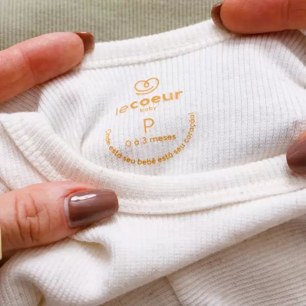 enxoval para bebe lista de enxoval maternidade dicas de maternidade mamae de primeira viagem recem nasciso puerperio amamentacao duvidas sobre maternidade gravidez parto cesaria parto natural dicas para o sono do bebe dicas de amamentacao primeiros passos do bebe macacão infantil, macacão bebe, malha 100% algodão, verão, baby, site confiável, primavera verão, peças infantis, moda infantil, roupa de criança, conjunto body manga curta infantil, unissex, le coeur, minimalista, Roupas de bebê, Roupas infantis, Moda bebê, Roupas para recém-nascido, loja de bebê online, Conjuntos de bebê, Roupa de bebê a preço acessível, Roupas de bebê em promoção, Roupas de bebê para o verão, Conjuntos de roupas de bebê, Roupas de bebê meia estação, Roupa que cresce junto com o bebê, calça para bebê, Macacão para bebê Camiseta bebê, Roupas de bebê Fáceis de trocar, Body bebê, Calça bebê, macacão com pezinho, Saída de maternidade, Roupa de bebê para sair da maternidade, Roupa para neném, Peças para neném maternidade sapatinho de bebe mantinha de bebe roupa de bebe menino roupa de bebe menina touca para bebe gorro para bebe pecas para aquecer o bebe inverno roupas de inverno para bebe