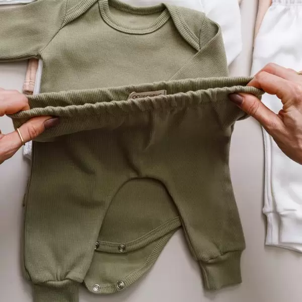 enxoval para bebe lista de enxoval maternidade dicas de maternidade mamae de primeira viagem recem nasciso puerperio amamentacao duvidas sobre maternidade gravidez parto cesaria parto natural dicas para o sono do bebe dicas de amamentacao primeiros passos do bebe macacão infantil, macacão bebe, malha 100% algodão, verão, baby, site confiável, primavera verão, peças infantis, moda infantil, roupa de criança, conjunto body manga curta infantil, unissex, le coeur, minimalista, Roupas de bebê, Roupas infantis, Moda bebê, Roupas para recém-nascido, loja de bebê online, Conjuntos de bebê, Roupa de bebê a preço acessível, Roupas de bebê em promoção, Roupas de bebê para o verão, Conjuntos de roupas de bebê, Roupas de bebê meia estação, Roupa que cresce junto com o bebê, calça para bebê, Macacão para bebê Camiseta bebê, Roupas de bebê Fáceis de trocar, Body bebê, Calça bebê, macacão com pezinho, Saída de maternidade, Roupa de bebê para sair da maternidade, Roupa para neném, Peças para neném maternidade sapatinho de bebe mantinha de bebe roupa de bebe menino roupa de bebe menina touca para bebe gorro para bebe pecas para aquecer o bebe inverno roupas de inverno para bebe