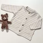 casaco listrado infantil, casaco com bolsos infantil, casaco de botões infantil, moda bebe, roupa para bebe, roupa de criança, loja online infantil, loja de roupa de bebe online, frete grátis, roupinhas bebe estilosas, outono inverno, conjuntinho bebe, peças infantis, conjunto 100% algodão, roupa bebe confortável, loja de bebe, roupa infantil minimalista, roupa baby, moda baby, algodão premium, roupinha de bebê, vestuário para bebês, roupas para recém-nascidos, roupas de bebê menina/menino, enxoval de bebê, body de bebê, jogos de roupa para bebê, acessórios para bebê, moda bebê, roupinhas fofas para bebê, roupas para chá de bebê, baby, roupas para bebes, site confiável, peças infantis, moda infantil, roupa de criança, moda bebe fashion, le coeur, fácil de abotoar, roupinha unissex para bebe