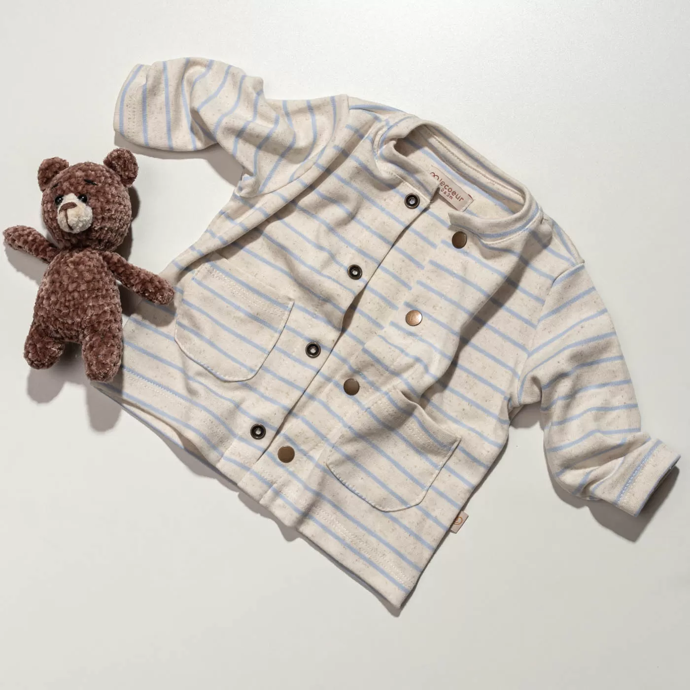 casaco listrado infantil, casaco com bolsos infantil, casaco de botões infantil, moda bebe, roupa para bebe, roupa de criança, loja online infantil, loja de roupa de bebe online, frete grátis, roupinhas bebe estilosas, outono inverno, conjuntinho bebe, peças infantis, conjunto 100% algodão, roupa bebe confortável, loja de bebe, roupa infantil minimalista, roupa baby, moda baby, algodão premium, roupinha de bebê, vestuário para bebês, roupas para recém-nascidos, roupas de bebê menina/menino, enxoval de bebê, body de bebê, jogos de roupa para bebê, acessórios para bebê, moda bebê, roupinhas fofas para bebê, roupas para chá de bebê, baby, roupas para bebes, site confiável, peças infantis, moda infantil, roupa de criança, moda bebe fashion, le coeur, fácil de abotoar, roupinha unissex para bebe