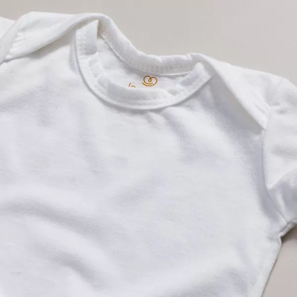 Roupas de bebê Moda infantil Roupas para recém-nascido Roupas para bebê Tipos de Roupas Body de bebê Macacão de bebê Pijama de bebê Camiseta de bebê Calça de bebê Manta para bebê Colete para bebê Acessórios para bebê (como chapéus, meias, luvas) Materiais e Características Algodão orgânico para bebê Roupas confortáveis para bebê Roupas suaves para bebê Roupas antialérgicas para bebê Roupas de bebê com estampas Roupas de bebê com tema Tamanhos e Idade Tamanho recém-nascido Roupas 0 a 3 meses Roupas 3 a 6 meses Roupas 6 a 12 meses Roupas para bebês prematuros Estilos e Tendências Moda minimalista para bebê Estilo unissex para bebê Roupas elegantes para bebê Roupas de bebê em cores neutras Roupas de bebê modernas Outros Fatores Roupas de bebê em promoção Ofertas em roupas de bebê Onde comprar roupas de bebê Melhores lojas de roupas de bebê Roupas de bebê baratas Roupas de bebê de marcas famosas Busca por Marcas Específicas [Nome da marca] roupas de bebê [Nome da loja] roupas infantis Exemplos de Frases de Pesquisa “Onde encontrar roupas de bebê confortáveis e baratas” “Melhores marcas de roupas para recém-nascidos” “Roupas de bebê para o inverno” “Roupas de bebê com estampa divertida” “Roupas de bebê para presentear