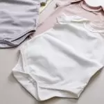 enxoval para bebe lista de enxoval maternidade dicas de maternidade mamae de primeira viagem recem nasciso puerperio amamentacao duvidas sobre maternidade gravidez parto cesaria parto natural dicas para o sono do bebe dicas de amamentacao primeiros passos do bebe macacão infantil, macacão bebe, malha 100% algodão, verão, baby, site confiável, primavera verão, peças infantis, moda infantil, roupa de criança, conjunto body manga curta infantil, unissex, le coeur, minimalista, Roupas de bebê, Roupas infantis, Moda bebê, Roupas para recém-nascido, loja de bebê online, Conjuntos de bebê, Roupa de bebê a preço acessível, Roupas de bebê em promoção, Roupas de bebê para o verão, Conjuntos de roupas de bebê, Roupas de bebê meia estação, Roupa que cresce junto com o bebê, calça para bebê, Macacão para bebê Camiseta bebê, Roupas de bebê Fáceis de trocar, Body bebê, Calça bebê, macacão com pezinho, Saída de maternidade, Roupa de bebê para sair da maternidade, Roupa para neném, Peças para neném maternidade sapatinho de bebe mantinha de bebe roupa de bebe menino roupa de bebe menina touca para bebe gorro para bebe pecas para aquecer o bebe inverno roupas de inverno para bebe