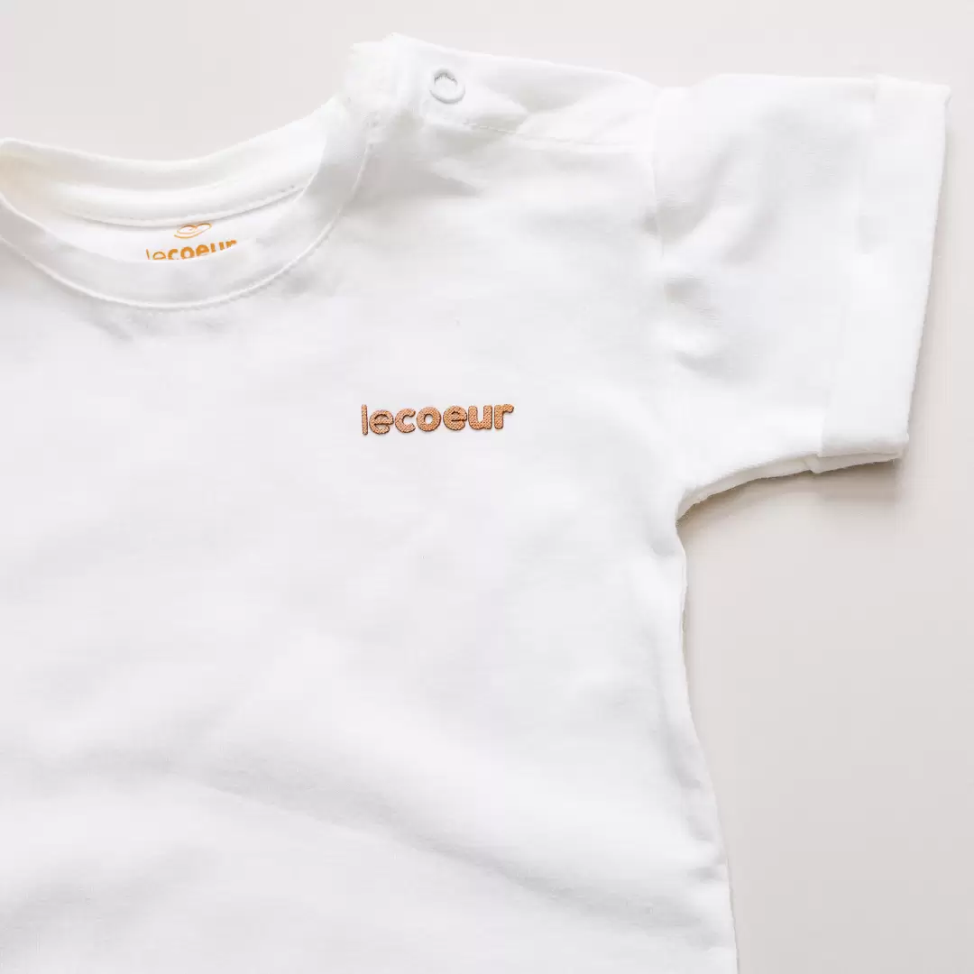 enxoval para bebe lista de enxoval maternidade dicas de maternidade mamae de primeira viagem recem nasciso puerperio amamentacao duvidas sobre maternidade gravidez parto cesaria parto natural dicas para o sono do bebe dicas de amamentacao primeiros passos do bebe macacão infantil, macacão bebe, malha 100% algodão, verão, baby, site confiável, primavera verão, peças infantis, moda infantil, roupa de criança, conjunto body manga curta infantil, unissex, le coeur, minimalista, Roupas de bebê, Roupas infantis, Moda bebê, Roupas para recém-nascido, loja de bebê online, Conjuntos de bebê, Roupa de bebê a preço acessível, Roupas de bebê em promoção, Roupas de bebê para o verão, Conjuntos de roupas de bebê, Roupas de bebê meia estação, Roupa que cresce junto com o bebê, calça para bebê, Macacão para bebê Camiseta bebê, Roupas de bebê Fáceis de trocar, Body bebê, Calça bebê, macacão com pezinho, Saída de maternidade, Roupa de bebê para sair da maternidade, Roupa para neném, Peças para neném maternidade sapatinho de bebe mantinha de bebe roupa de bebe menino roupa de bebe menina touca para bebe gorro para bebe pecas para aquecer o bebe inverno roupas de inverno para bebe o que levar na bolsa da maternidade o que o bebe mais usa nos primeiros dias leite materno amamentação