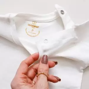 enxoval para bebe lista de enxoval maternidade dicas de maternidade mamae de primeira viagem recem nasciso puerperio amamentacao duvidas sobre maternidade gravidez parto cesaria parto natural dicas para o sono do bebe dicas de amamentacao primeiros passos do bebe macacão infantil, macacão bebe, malha 100% algodão, verão, baby, site confiável, primavera verão, peças infantis, moda infantil, roupa de criança, conjunto body manga curta infantil, unissex, le coeur, minimalista, Roupas de bebê, Roupas infantis, Moda bebê, Roupas para recém-nascido, loja de bebê online, Conjuntos de bebê, Roupa de bebê a preço acessível, Roupas de bebê em promoção, Roupas de bebê para o verão, Conjuntos de roupas de bebê, Roupas de bebê meia estação, Roupa que cresce junto com o bebê, calça para bebê, Macacão para bebê Camiseta bebê, Roupas de bebê Fáceis de trocar, Body bebê, Calça bebê, macacão com pezinho, Saída de maternidade, Roupa de bebê para sair da maternidade, Roupa para neném, Peças para neném maternidade sapatinho de bebe mantinha de bebe roupa de bebe menino roupa de bebe menina