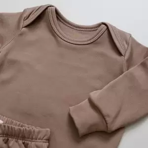 enxoval para bebê, lista de enxoval maternidade, dicas de maternidade, mamãe de primeira viagem, recém-nascido, puerpério, amamentação, dúvidas sobre maternidade, gravidez, parto, cesárea, parto natural, dicas para o sono do bebê, primeiros passos do bebê, macacão infantil, macacão bebê, malha 100% algodão, verão, primavera verão, baby, site confiável, peças infantis, moda infantil, roupa de criança, conjunto body manga curta infantil, unissex, Le Coeur, minimalista, roupas de bebê, roupas infantis, moda bebê, roupas para recém-nascido, loja de bebê online, conjuntos de bebê, roupa de bebê a preço acessível, roupas de bebê em promoção, roupas de bebê para o verão, conjuntos de roupas de bebê, roupas de bebê meia estação, roupa que cresce junto com o bebê, calça para bebê, macacão para bebê, camiseta bebê, roupas de bebê fáceis de trocar, body bebê, calça bebê, macacão com pezinho, saída de maternidade, roupa de bebê para sair da maternidade, roupa para neném, peças para neném maternidade, sapatinho de bebê, mantinha de bebê, roupa de bebê menino, roupa de bebê menina, touca para bebê, gorro para bebê, peças para aquecer o bebê, inverno, roupas de inverno para bebê, kit maternidade, enxoval bebê completo, kit body e calça bebê, kit saída de maternidade, kit roupas de recém-nascido, calça bebê suedine algodão, roupa de bebê confortável, enxoval bebê, roupas infantis, roupas para bebês preço, calça bebê, roupas personalizadas, roupas de maternidade, roupas de bebê confortáveis, calça de bebê unissex, ideias para mesversário, dicas de amamentação, quarto de bebê, decoração para quarto de bebê, malha leve e respirável, feito em algodão, confortável, maciez, moderna e estilosa, peças meia estação, enxoval completo para bebê, o que levar na mala da maternidade, lista enxoval maternidade atualizada, enxoval prático para recém-nascido, itens essenciais do enxoval, enxoval para mamãe e bebê, bolsa maternidade organizada, maternidade real, maternidade leve, maternidade na prática, dicas para mamães de primeira viagem, cuidados com o bebê recém-nascido, o que comprar antes do nascimento, roupinhas para maternidade, enxoval minimalista, enxoval sustentável para bebê, roupas fresquinhas para bebê, moda bebê verão, roupa leve para dias quentes, conjuntinho de verão bebê, roupas de bebê respiráveis, tecidos leves para o calor, roupas de bebê para meia-estação, looks de verão para bebê, conforto térmico para o bebê, roupa de bebê para clima quente, kit verão bebê, looks básicos de verão, roupas de bebê para passear, roupas de bebê para o dia a dia, roupas de bebê 100% algodão, algodão macio para bebê, roupas de bebê hipoalergênicas, tecidos naturais para bebê, roupas sem poliéster, malha respirável para bebê, roupas seguras para a pele do bebê, conforto e maciez para o bebê, roupas que não irritam a pele, roupas duráveis e confortáveis, roupas que acompanham o crescimento, qualidade premium infantil, roupas com toque suave, body de algodão para bebê, body manga curta bebê verão, calça bebê algodão, macacão leve para recém-nascido, conjunto bebê minimalista, roupas básicas para bebê, roupas neutras unissex, roupinhas para bebê menino e menina, kit body e calça bebê, kit roupas para recém-nascido, saída maternidade algodão, roupas práticas para trocar, roupas para o enxoval do bebê, roupas para dormir o bebê, pijaminha bebê, roupa para o bebê dormir confortável, amor em cada detalhe, feito com carinho para o bebê, cada fase com conforto, roupas para momentos especiais, estilo minimalista infantil, conforto que abraça, roupas que acompanham o crescimento, moda infantil afetiva, roupas pensadas para o dia a dia da mamãe.