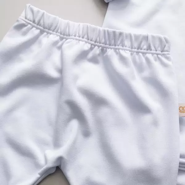 enxoval para bebê, lista de enxoval maternidade, dicas de maternidade, mamãe de primeira viagem, recém-nascido, puerpério, amamentação, dúvidas sobre maternidade, gravidez, parto, cesárea, parto natural, dicas para o sono do bebê, primeiros passos do bebê, macacão infantil, macacão bebê, malha 100% algodão, verão, primavera verão, baby, site confiável, peças infantis, moda infantil, roupa de criança, conjunto body manga curta infantil, unissex, Le Coeur, minimalista, roupas de bebê, roupas infantis, moda bebê, roupas para recém-nascido, loja de bebê online, conjuntos de bebê, roupa de bebê a preço acessível, roupas de bebê em promoção, roupas de bebê para o verão, conjuntos de roupas de bebê, roupas de bebê meia estação, roupa que cresce junto com o bebê, calça para bebê, macacão para bebê, camiseta bebê, roupas de bebê fáceis de trocar, body bebê, calça bebê, macacão com pezinho, saída de maternidade, roupa de bebê para sair da maternidade, roupa para neném, peças para neném maternidade, sapatinho de bebê, mantinha de bebê, roupa de bebê menino, roupa de bebê menina, touca para bebê, gorro para bebê, peças para aquecer o bebê, inverno, roupas de inverno para bebê, kit maternidade, enxoval bebê completo, kit body e calça bebê, kit saída de maternidade, kit roupas de recém-nascido, calça bebê suedine algodão, roupa de bebê confortável, enxoval bebê, roupas infantis, roupas para bebês preço, calça bebê, roupas personalizadas, roupas de maternidade, roupas de bebê confortáveis, calça de bebê unissex, ideias para mesversário, dicas de amamentação, quarto de bebê, decoração para quarto de bebê, malha leve e respirável, feito em algodão, confortável, maciez, moderna e estilosa, peças meia estação, enxoval completo para bebê, o que levar na mala da maternidade, lista enxoval maternidade atualizada, enxoval prático para recém-nascido, itens essenciais do enxoval, enxoval para mamãe e bebê, bolsa maternidade organizada, maternidade real, maternidade leve, maternidade na prática, dicas para mamães de primeira viagem, cuidados com o bebê recém-nascido, o que comprar antes do nascimento, roupinhas para maternidade, enxoval minimalista, enxoval sustentável para bebê, roupas fresquinhas para bebê, moda bebê verão, roupa leve para dias quentes, conjuntinho de verão bebê, roupas de bebê respiráveis, tecidos leves para o calor, roupas de bebê para meia-estação, looks de verão para bebê, conforto térmico para o bebê, roupa de bebê para clima quente, kit verão bebê, looks básicos de verão, roupas de bebê para passear, roupas de bebê para o dia a dia, roupas de bebê 100% algodão, algodão macio para bebê, roupas de bebê hipoalergênicas, tecidos naturais para bebê, roupas sem poliéster, malha respirável para bebê, roupas seguras para a pele do bebê, conforto e maciez para o bebê, roupas que não irritam a pele, roupas duráveis e confortáveis, roupas que acompanham o crescimento, qualidade premium infantil, roupas com toque suave, body de algodão para bebê, body manga curta bebê verão, calça bebê algodão, macacão leve para recém-nascido, conjunto bebê minimalista, roupas básicas para bebê, roupas neutras unissex, roupinhas para bebê menino e menina, kit body e calça bebê, kit roupas para recém-nascido, saída maternidade algodão, roupas práticas para trocar, roupas para o enxoval do bebê, roupas para dormir o bebê, pijaminha bebê, roupa para o bebê dormir confortável, amor em cada detalhe, feito com carinho para o bebê, cada fase com conforto, roupas para momentos especiais, estilo minimalista infantil, conforto que abraça, roupas que acompanham o crescimento, moda infantil afetiva, roupas pensadas para o dia a dia da mamãe.