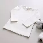 Camiseta Ribana off white 100% algodão confortavel unissex le coeur outono inverno varejo minimalista estiloso basico pratico leve moda bebe baby clean moderno inverno