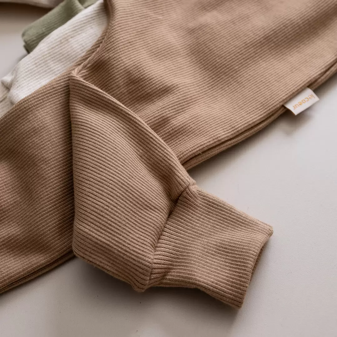 enxoval para bebe lista de enxoval maternidade dicas de maternidade mamae de primeira viagem recem nasciso puerperio amamentacao duvidas sobre maternidade gravidez parto cesaria parto natural dicas para o sono do bebe dicas de amamentacao primeiros passos do bebe macacão infantil, macacão bebe, malha 100% algodão, verão, baby, site confiável, primavera verão, peças infantis, moda infantil, roupa de criança, conjunto body manga curta infantil, unissex, le coeur, minimalista, Roupas de bebê, Roupas infantis, Moda bebê, Roupas para recém-nascido, loja de bebê online, Conjuntos de bebê, Roupa de bebê a preço acessível, Roupas de bebê em promoção, Roupas de bebê para o verão, Conjuntos de roupas de bebê, Roupas de bebê meia estação, Roupa que cresce junto com o bebê, calça para bebê, Macacão para bebê Camiseta bebê, Roupas de bebê Fáceis de trocar, Body bebê, Calça bebê, macacão com pezinho, Saída de maternidade, Roupa de bebê para sair da maternidade, Roupa para neném, Peças para neném maternidade sapatinho de bebe mantinha de bebe roupa de bebe menino roupa de bebe menina touca para bebe gorro para bebe pecas para aquecer o bebe inverno roupas de inverno para bebe Kit maternidade enxoval bebe completo kit bodyv e calça bebe kit saida de maternidade kit roupas de recem nascido