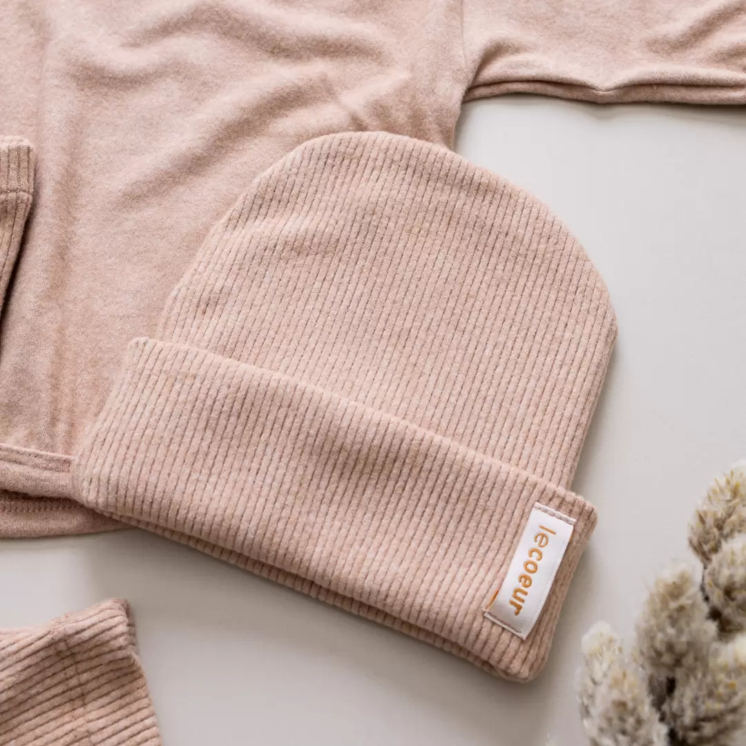 enxoval para bebe lista de enxoval maternidade dicas de maternidade mamae de primeira viagem recem nasciso puerperio amamentacao duvidas sobre maternidade gravidez parto cesaria parto natural dicas para o sono do bebe dicas de amamentacao primeiros passos do bebe macacão infantil, macacão bebe, malha 100% algodão, verão, baby, site confiável, primavera verão, peças infantis, moda infantil, roupa de criança, conjunto body manga curta infantil, unissex, le coeur, minimalista, Roupas de bebê, Roupas infantis, Moda bebê, Roupas para recém-nascido, loja de bebê online, Conjuntos de bebê, Roupa de bebê a preço acessível, Roupas de bebê em promoção, Roupas de bebê para o verão, Conjuntos de roupas de bebê, Roupas de bebê meia estação, Roupa que cresce junto com o bebê, calça para bebê, Macacão para bebê Camiseta bebê, Roupas de bebê Fáceis de trocar, Body bebê, Calça bebê, macacão com pezinho, Saída de maternidade, Roupa de bebê para sair da maternidade, Roupa para neném, Peças para neném maternidade sapatinho de bebe mantinha de bebe roupa de bebe menino roupa de bebe menina touca para bebe gorro para bebe pecas para aquecer o bebe inverno roupas de inverno para bebe Kit maternidade enxoval bebe completo kit bodyv e calça bebe kit saida de maternidade kit roupas de recem nascido calça bebe suedine algodao roupa de bebe confortavel enxoval bebe roupas infantis roupas para bebes preço calça bebe roupas personalizadas roupas de maternidade roupa de bebe confortaveis calça de bebe unissex