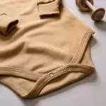 enxoval para bebe lista de enxoval maternidade dicas de maternidade mamae de primeira viagem recem nasciso puerperio amamentacao duvidas sobre maternidade gravidez parto cesaria parto natural dicas para o sono do bebe dicas de amamentacao primeiros passos do bebe macacão infantil, macacão bebe, malha 100% algodão, verão, baby, site confiável, primavera verão, peças infantis, moda infantil, roupa de criança, conjunto body manga curta infantil, unissex, le coeur, minimalista, Roupas de bebê, Roupas infantis, Moda bebê, Roupas para recém-nascido, loja de bebê online, Conjuntos de bebê, Roupa de bebê a preço acessível, Roupas de bebê em promoção, Roupas de bebê para o verão, Conjuntos de roupas de bebê, Roupas de bebê meia estação, Roupa que cresce junto com o bebê, calça para bebê, Macacão para bebê Camiseta bebê, Roupas de bebê Fáceis de trocar, Body bebê, Calça bebê, macacão com pezinho, Saída de maternidade, Roupa de bebê para sair da maternidade, Roupa para neném, Peças para neném maternidade sapatinho de bebe mantinha de bebe roupa de bebe menino roupa de bebe menina touca para bebe gorro para bebe pecas para aquecer o bebe inverno roupas de inverno para bebe Kit maternidade enxoval bebe completo kit bodyv e calça bebe kit saida de maternidade kit roupas de recem nascido calça bebe suedine algodao roupa de bebe confortavel enxoval bebe roupas infantis roupas para bebes preço calça bebe roupas personalizadas roupas de maternidade roupa de bebe confortaveis calça de bebe unissex