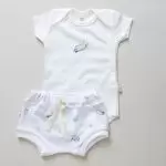 looks para bebe roupas de verao para bebe roupinhas fresquinhas para bebes 100 algodao malha algodao malha antialergica malha ecologica enxoval para bebe lista de enxoval maternidade dicas de maternidade mamae de primeira viagem recem nasciso puerperio amamentacao duvidas sobre maternidade gravidez parto cesaria parto natural dicas para o sono do bebe dicas de amamentacao primeiros passos do bebe macacão infantil, macacão bebe, malha 100% algodão, verão, baby, site confiável, primavera verão, peças infantis, moda infantil, roupa de criança, conjunto body manga curta infantil, unissex, le coeur, minimalista, Roupas de bebê, Roupas infantis, Moda bebê, Roupas para recém-nascido, loja de bebê online, Conjuntos de bebê, Roupa de bebê a preço acessível, Roupas de bebê em promoção, Roupas de bebê para o verão, Conjuntos de roupas de bebê, Roupas de bebê meia estação, Roupa que cresce junto com o bebê, calça para bebê, Macacão para bebê Camiseta bebê, Roupas de bebê Fáceis de trocar, Body bebê, Calça bebê, macacão com pezinho, Saída de maternidade, Roupa de bebê para sair da maternidade, Roupa para neném, Peças para neném maternidade sapatinho de bebe mantinha de bebe roupa de bebe menino roupa de bebe menina touca para bebe gorro para bebe pecas para aquecer o bebe inverno roupas de inverno para bebe Kit maternidade enxoval bebe completo kit bodyv e calça bebe kit saida de maternidade kit roupas de recem nascido calça bebe suedine algodao roupa de bebe confortavel enxoval bebe roupas infantis roupas para bebes preço calça bebe roupas personalizadas roupas de maternidade roupa de bebe confortaveis calça de bebe unissex