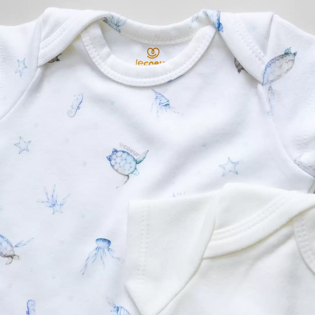 enxoval para bebe lista de enxoval maternidade dicas de maternidade mamae de primeira viagem recem nasciso puerperio amamentacao duvidas sobre maternidade gravidez parto cesaria parto natural dicas para o sono do bebe dicas de amamentacao primeiros passos do bebe macacão infantil, macacão bebe, malha 100% algodão, verão, baby, site confiável, primavera verão, peças infantis, moda infantil, roupa de criança, conjunto body manga curta infantil, unissex, le coeur, minimalista, Roupas de bebê, Roupas infantis, Moda bebê, Roupas para recém-nascido, loja de bebê online, Conjuntos de bebê, Roupa de bebê a preço acessível, Roupas de bebê em promoção, Roupas de bebê para o verão, Conjuntos de roupas de bebê, Roupas de bebê meia estação, Roupa que cresce junto com o bebê, calça para bebê, Macacão para bebê Camiseta bebê, Roupas de bebê Fáceis de trocar, Body bebê, Calça bebê, macacão com pezinho, Saída de maternidade, Roupa de bebê para sair da maternidade, Roupa para neném, Peças para neném maternidade sapatinho de bebe mantinha de bebe roupa de bebe menino roupa de bebe menina touca para bebe gorro para bebe pecas para aquecer o bebe inverno roupas de inverno para bebe Kit maternidade enxoval bebe completo kit bodyv e calça bebe kit saida de maternidade kit roupas de recem nascido calça bebe suedine algodao roupa de bebe confortavel enxoval bebe roupas infantis roupas para bebes preço calça bebe roupas personalizadas roupas de maternidade roupa de bebe confortaveis calça de bebe unissex