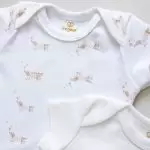 enxoval para bebe lista de enxoval maternidade dicas de maternidade mamae de primeira viagem recem nasciso puerperio amamentacao duvidas sobre maternidade gravidez parto cesaria parto natural dicas para o sono do bebe dicas de amamentacao primeiros passos do bebe macacão infantil, macacão bebe, malha 100% algodão, verão, baby, site confiável, primavera verão, peças infantis, moda infantil, roupa de criança, conjunto body manga curta infantil, unissex, le coeur, minimalista, Roupas de bebê, Roupas infantis, Moda bebê, Roupas para recém-nascido, loja de bebê online, Conjuntos de bebê, Roupa de bebê a preço acessível, Roupas de bebê em promoção, Roupas de bebê para o verão, Conjuntos de roupas de bebê, Roupas de bebê meia estação, Roupa que cresce junto com o bebê, calça para bebê, Macacão para bebê Camiseta bebê, Roupas de bebê Fáceis de trocar, Body bebê, Calça bebê, macacão com pezinho, Saída de maternidade, Roupa de bebê para sair da maternidade, Roupa para neném, Peças para neném maternidade sapatinho de bebe mantinha de bebe roupa de bebe menino roupa de bebe menina touca para bebe gorro para bebe pecas para aquecer o bebe inverno roupas de inverno para bebe Kit maternidade enxoval bebe completo kit bodyv e calça bebe kit saida de maternidade kit roupas de recem nascido calça bebe suedine algodao roupa de bebe confortavel enxoval bebe roupas infantis roupas para bebes preço calça bebe roupas personalizadas roupas de maternidade roupa de bebe confortaveis calça de bebe unissex