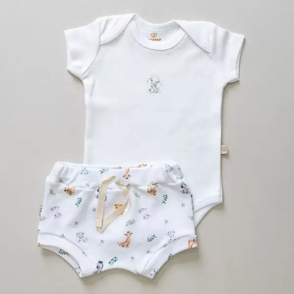 enxoval para bebe lista de enxoval maternidade dicas de maternidade mamae de primeira viagem recem nasciso puerperio amamentacao duvidas sobre maternidade gravidez parto cesaria parto natural dicas para o sono do bebe dicas de amamentacao primeiros passos do bebe macacão infantil, macacão bebe, malha 100% algodão, verão, baby, site confiável, primavera verão, peças infantis, moda infantil, roupa de criança, conjunto body manga curta infantil, unissex, le coeur, minimalista, Roupas de bebê, Roupas infantis, Moda bebê, Roupas para recém-nascido, loja de bebê online, Conjuntos de bebê, Roupa de bebê a preço acessível, Roupas de bebê em promoção, Roupas de bebê para o verão, Conjuntos de roupas de bebê, Roupas de bebê meia estação, Roupa que cresce junto com o bebê, calça para bebê, Macacão para bebê Camiseta bebê, Roupas de bebê Fáceis de trocar, Body bebê, Calça bebê, macacão com pezinho, Saída de maternidade, Roupa de bebê para sair da maternidade, Roupa para neném, Peças para neném maternidade sapatinho de bebe mantinha de bebe roupa de bebe menino roupa de bebe menina touca para bebe gorro para bebe pecas para aquecer o bebe inverno roupas de inverno para bebe Kit maternidade enxoval bebe completo kit bodyv e calça bebe kit saida de maternidade kit roupas de recem nascido calça bebe suedine algodao roupa de bebe confortavel enxoval bebe roupas infantis roupas para bebes preço calça bebe roupas personalizadas roupas de maternidade roupa de bebe confortaveis calça de bebe unissex