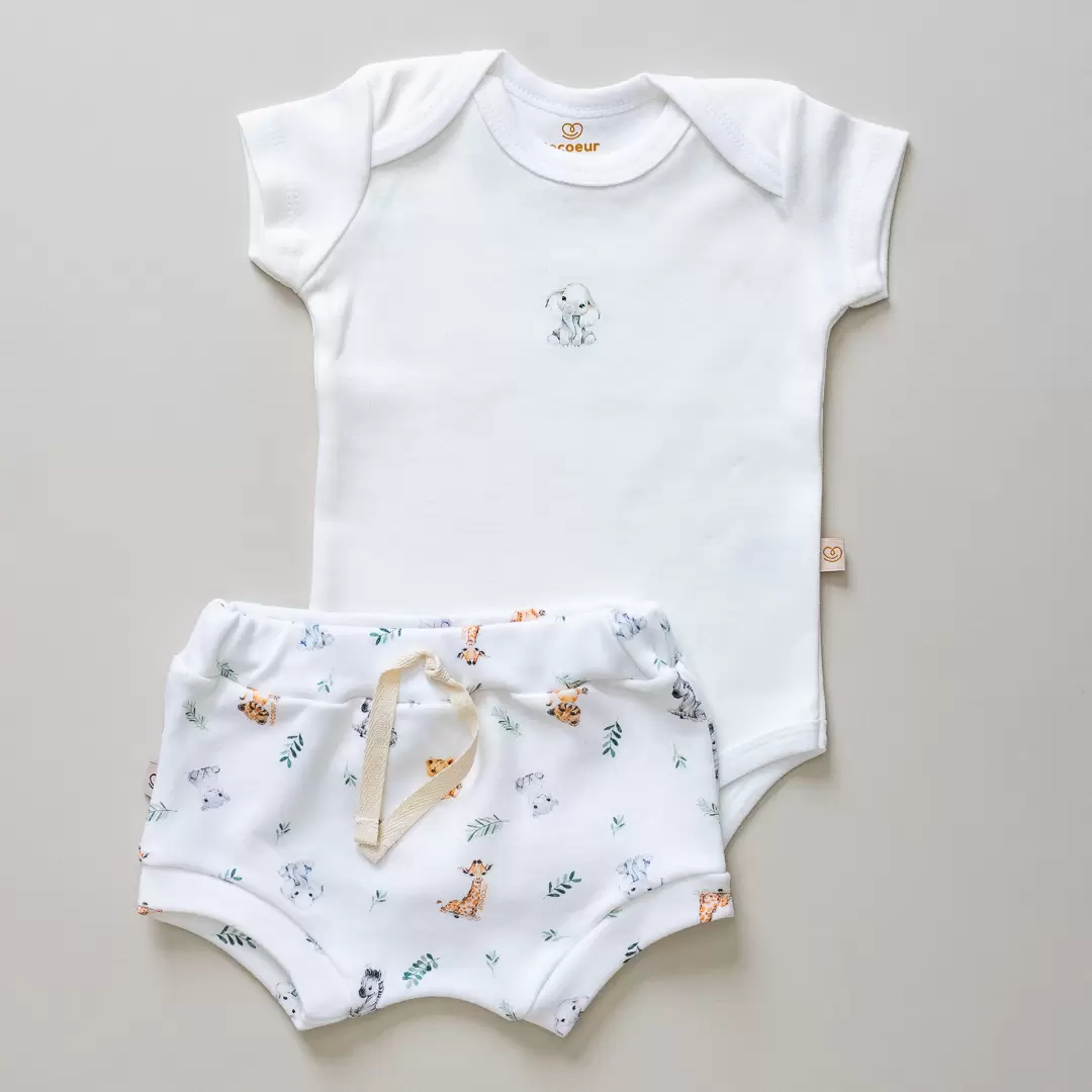 enxoval para bebe lista de enxoval maternidade dicas de maternidade mamae de primeira viagem recem nasciso puerperio amamentacao duvidas sobre maternidade gravidez parto cesaria parto natural dicas para o sono do bebe dicas de amamentacao primeiros passos do bebe macacão infantil, macacão bebe, malha 100% algodão, verão, baby, site confiável, primavera verão, peças infantis, moda infantil, roupa de criança, conjunto body manga curta infantil, unissex, le coeur, minimalista, Roupas de bebê, Roupas infantis, Moda bebê, Roupas para recém-nascido, loja de bebê online, Conjuntos de bebê, Roupa de bebê a preço acessível, Roupas de bebê em promoção, Roupas de bebê para o verão, Conjuntos de roupas de bebê, Roupas de bebê meia estação, Roupa que cresce junto com o bebê, calça para bebê, Macacão para bebê Camiseta bebê, Roupas de bebê Fáceis de trocar, Body bebê, Calça bebê, macacão com pezinho, Saída de maternidade, Roupa de bebê para sair da maternidade, Roupa para neném, Peças para neném maternidade sapatinho de bebe mantinha de bebe roupa de bebe menino roupa de bebe menina touca para bebe gorro para bebe pecas para aquecer o bebe inverno roupas de inverno para bebe Kit maternidade enxoval bebe completo kit bodyv e calça bebe kit saida de maternidade kit roupas de recem nascido calça bebe suedine algodao roupa de bebe confortavel enxoval bebe roupas infantis roupas para bebes preço calça bebe roupas personalizadas roupas de maternidade roupa de bebe confortaveis calça de bebe unissex