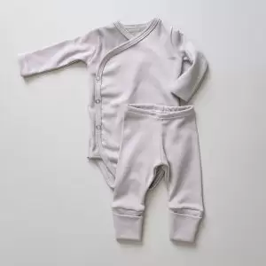 enxoval para bebe lista de enxoval maternidade dicas de maternidade mamae de primeira viagem recem nasciso puerperio amamentacao duvidas sobre maternidade gravidez parto cesaria parto natural dicas para o sono do bebe dicas de amamentacao primeiros passos do bebe macacão infantil, macacão bebe, malha 100% algodão, verão, baby, site confiável, primavera verão, peças infantis, moda infantil, roupa de criança, conjunto body manga curta infantil, unissex, le coeur, minimalista, Roupas de bebê, Roupas infantis, Moda bebê, Roupas para recém-nascido, loja de bebê online, Conjuntos de bebê, Roupa de bebê a preço acessível, Roupas de bebê em promoção, Roupas de bebê para o verão, Conjuntos de roupas de bebê, Roupas de bebê meia estação, Roupa que cresce junto com o bebê, calça para bebê, Macacão para bebê Camiseta bebê, Roupas de bebê Fáceis de trocar, Body bebê, Calça bebê, macacão com pezinho, Saída de maternidade, Roupa de bebê para sair da maternidade, Roupa para neném, Peças para neném maternidade sapatinho de bebe mantinha de bebe roupa de bebe menino roupa de bebe menina touca para bebe gorro para bebe pecas para aquecer o bebe inverno roupas de inverno para bebe Kit maternidade enxoval bebe completo kit bodyv e calça bebe kit saida de maternidade kit roupas de recem nascido calça bebe suedine algodao roupa de bebe confortavel enxoval bebe roupas infantis roupas para bebes preço calça bebe roupas personalizadas roupas de maternidade roupa de bebe confortaveis calça de bebe unissex ideias para mesversario dicas de amamentacao quarto de bebe decoracao para quarto de bebe malha leve e respiravel feito em algodao confortável confortavel para o dia a dia maciez moderna e estilosa peças meia estacao